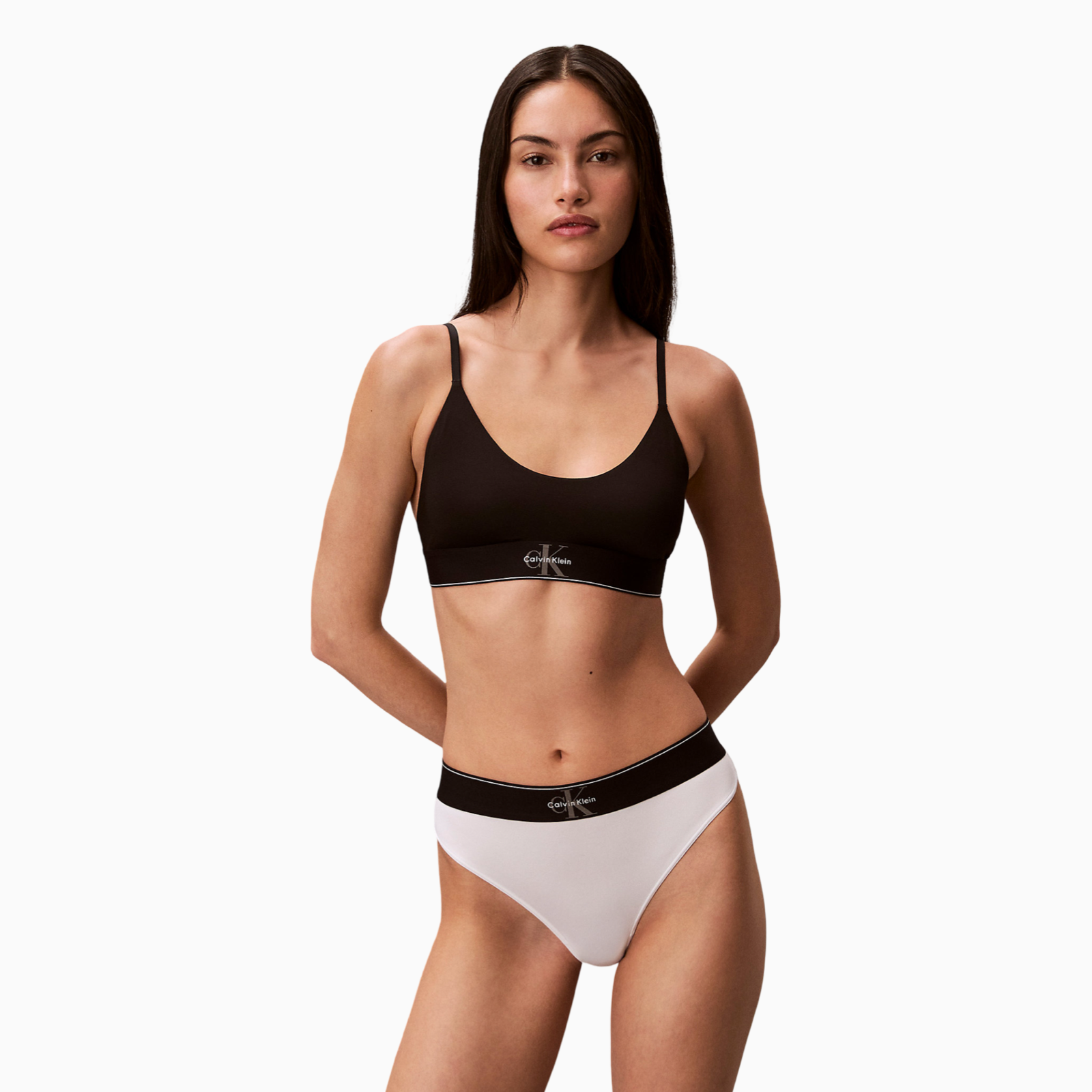 Дамски пражки Calvin Klein Women Stretch Thong LV00QF8813 100 Front View
