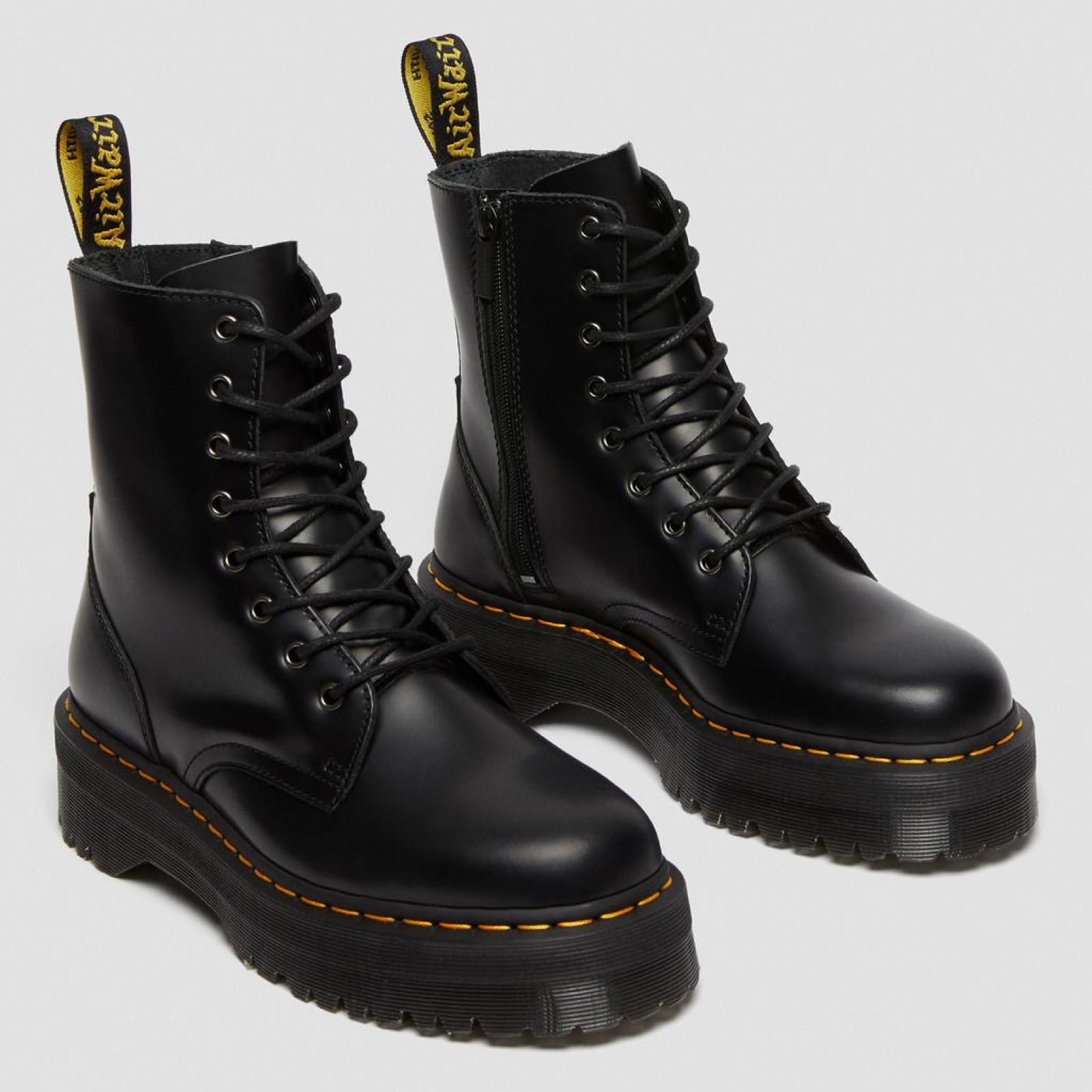 Дамски боти Dr. Martens Women Boots 
15265001 Top View