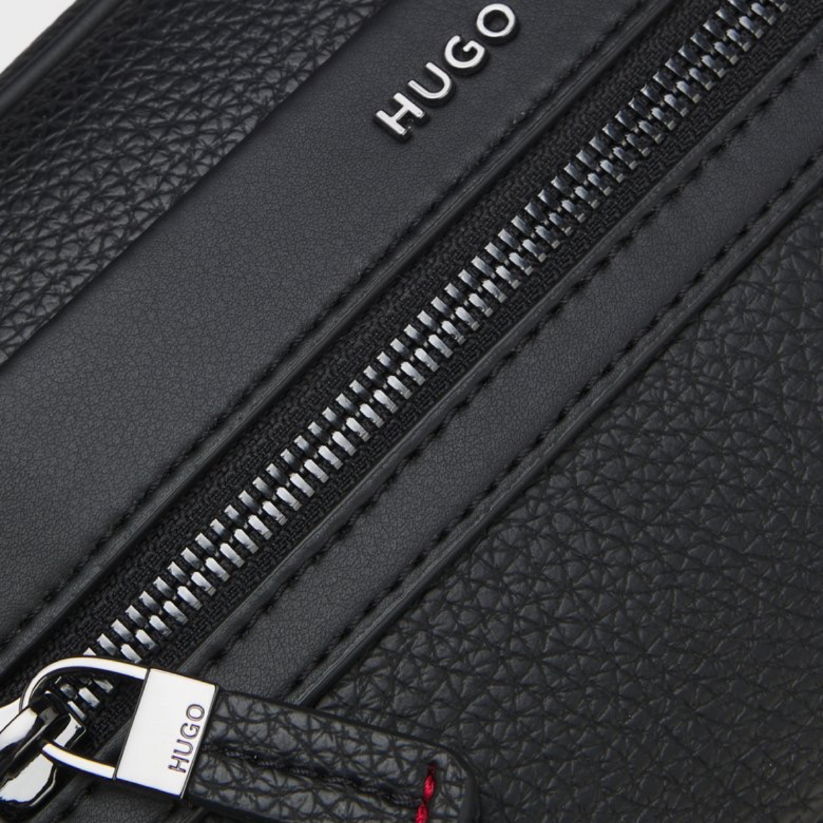 Мъжка чанта Hugo Men Cosmetic Bag 50568347 002 Close-Up