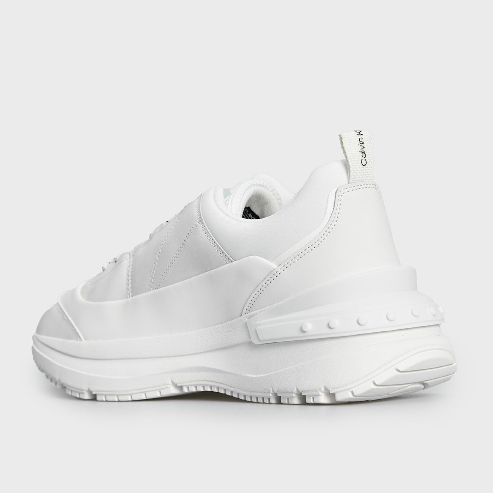 Мъжки бели маратонки Calvin Klein Jeans Chunky Runner Men Sneakers YM0YM00825 Medial View