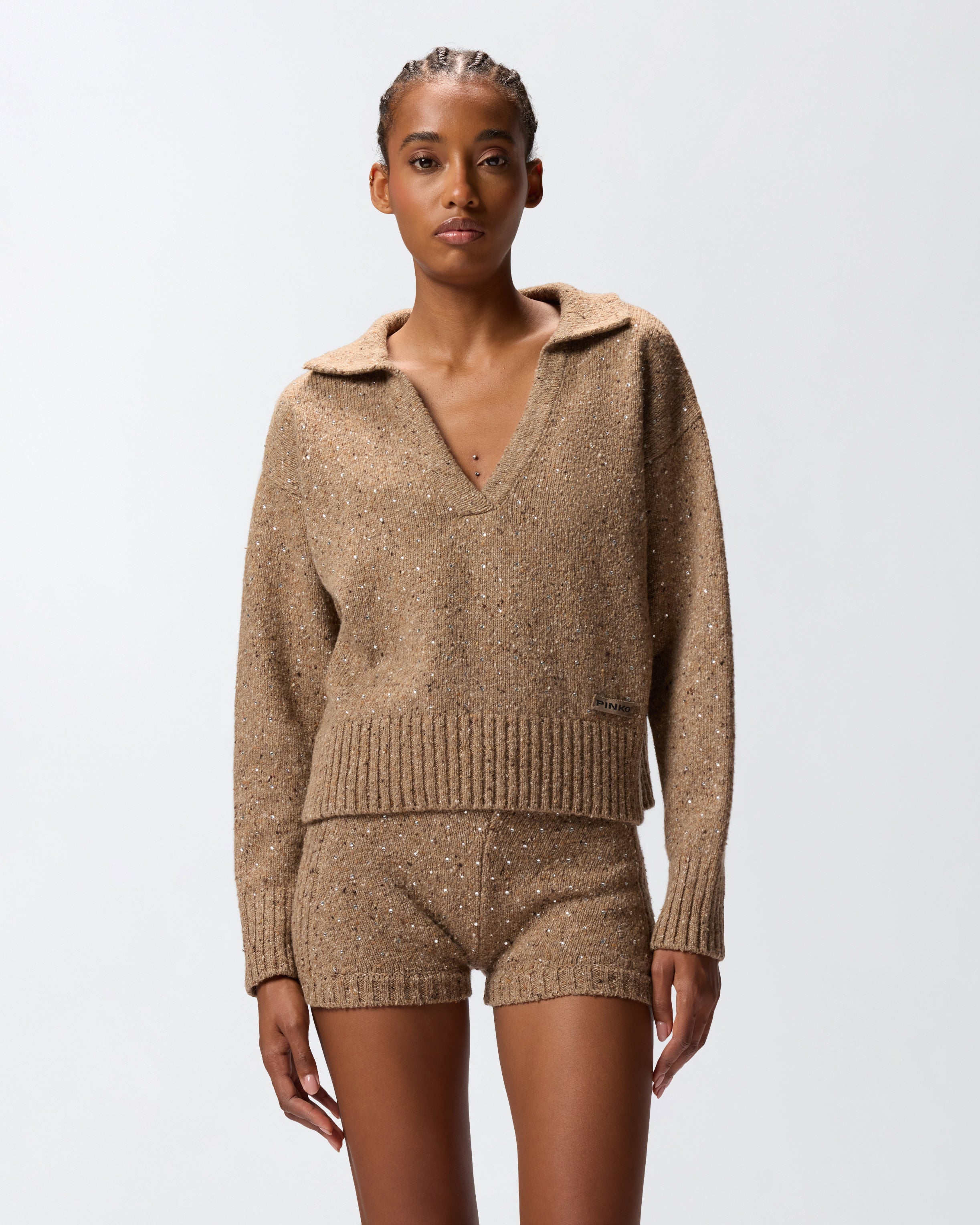 Дамски пуловер с остро деколте Women’s v-neck sweater with rhinestones PINKO
105684A2U4C3Z front view