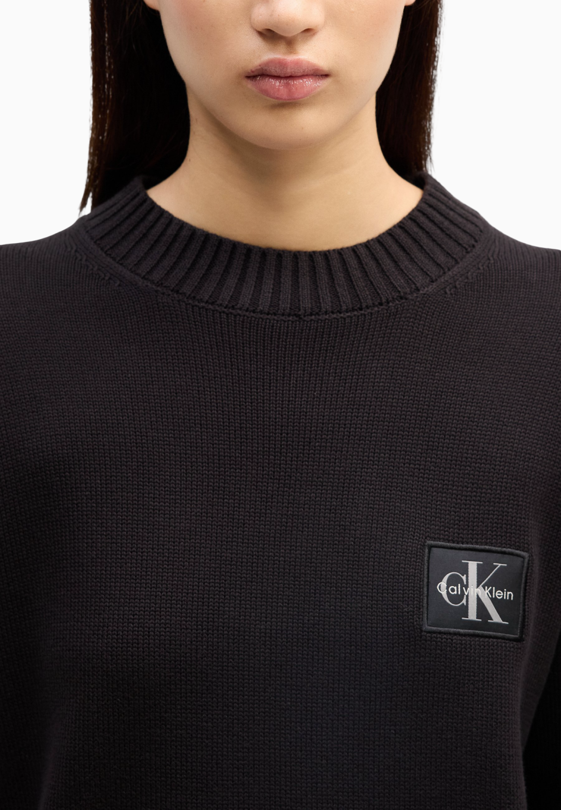 Дамски черен пуловер Calvin Klein Jeans Women Sweater LV047D351G Close-Up