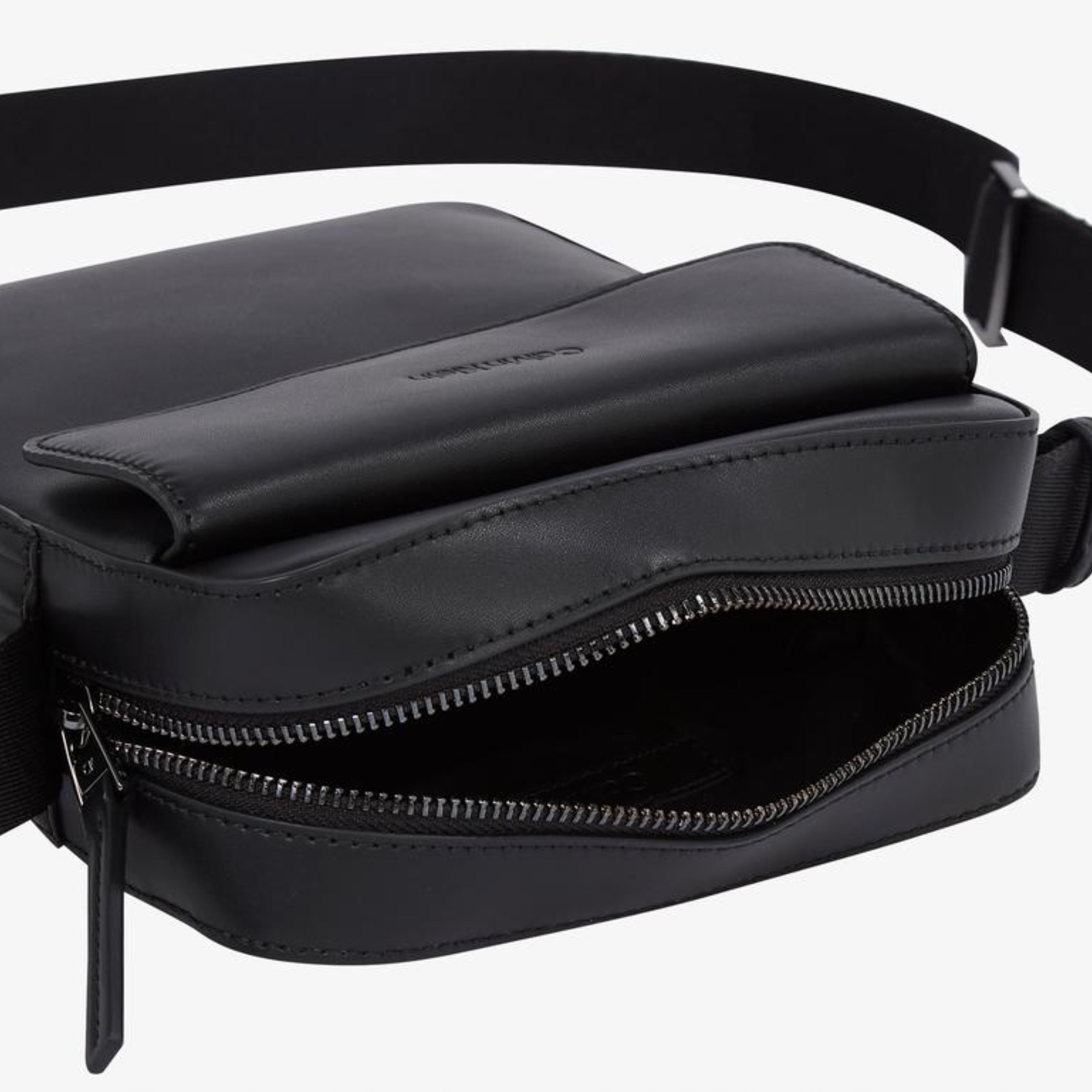 Мъжка чанта Men’s crossbody bag Calvin Klein K50K512221 Black inside view