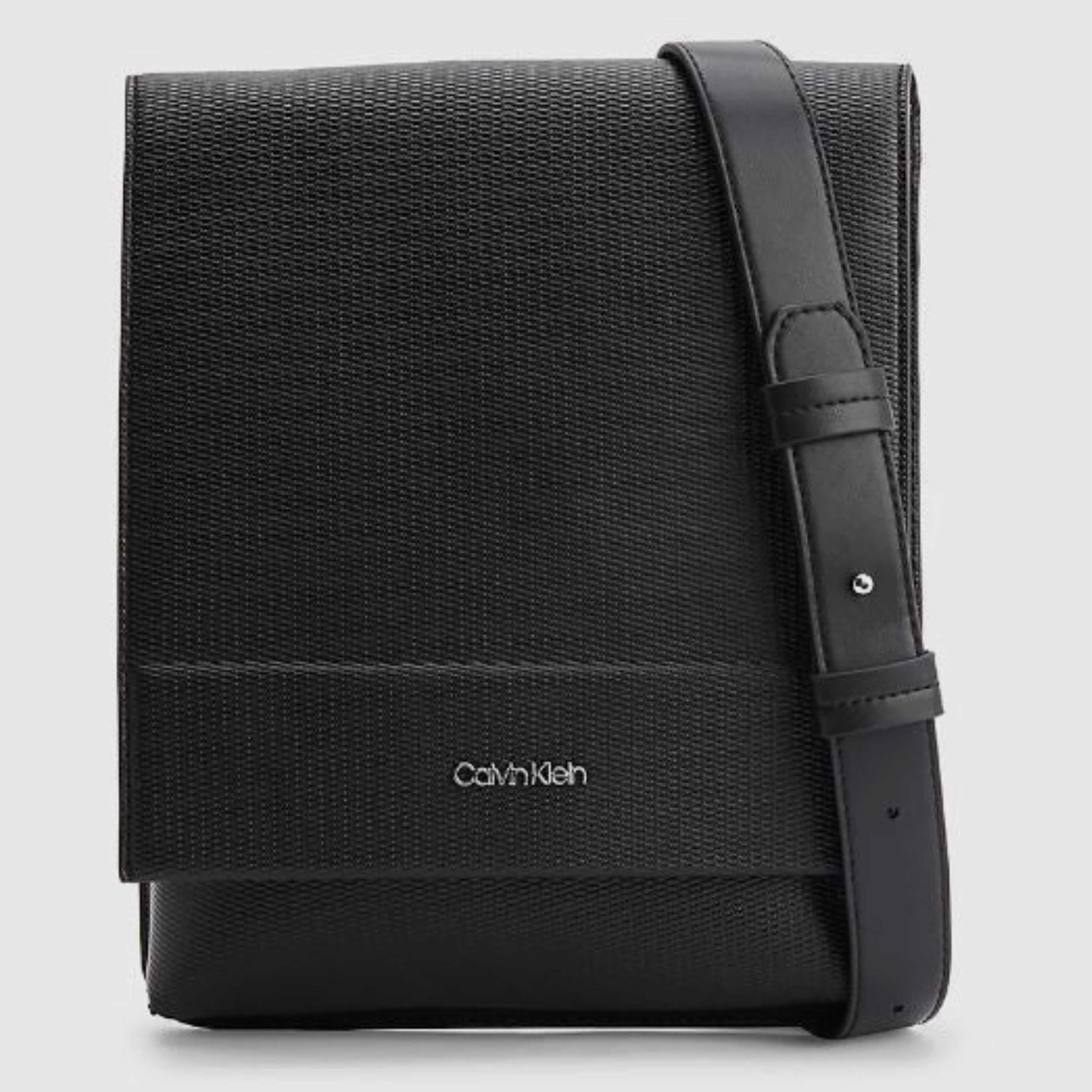 Мъжка чанта Men’s crossbody bag Calvin Klein K50K509000 Black front view