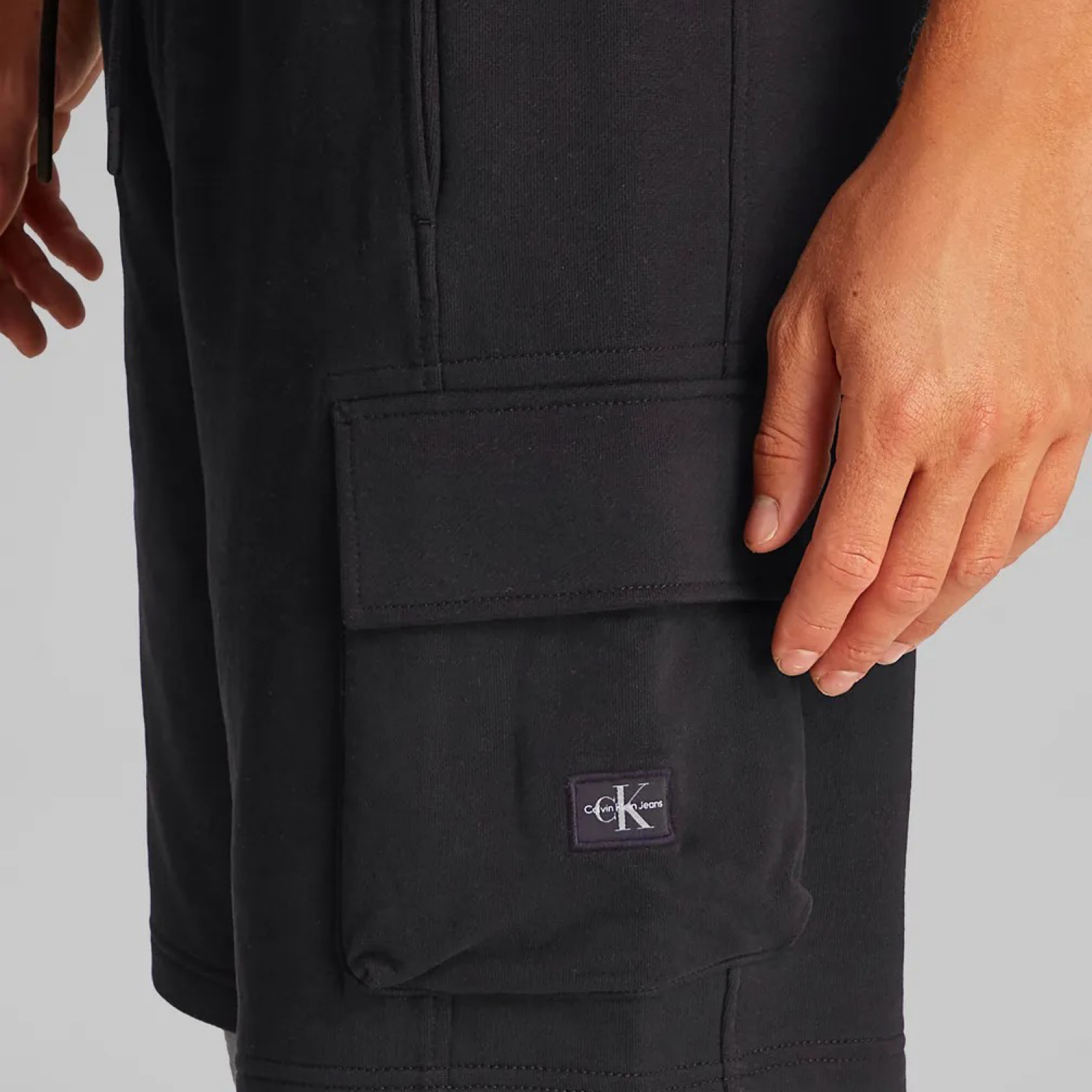 Мъжки къси панталони Calvin Klein Jeans Men Shorts J30J327284 BEH Close-Up