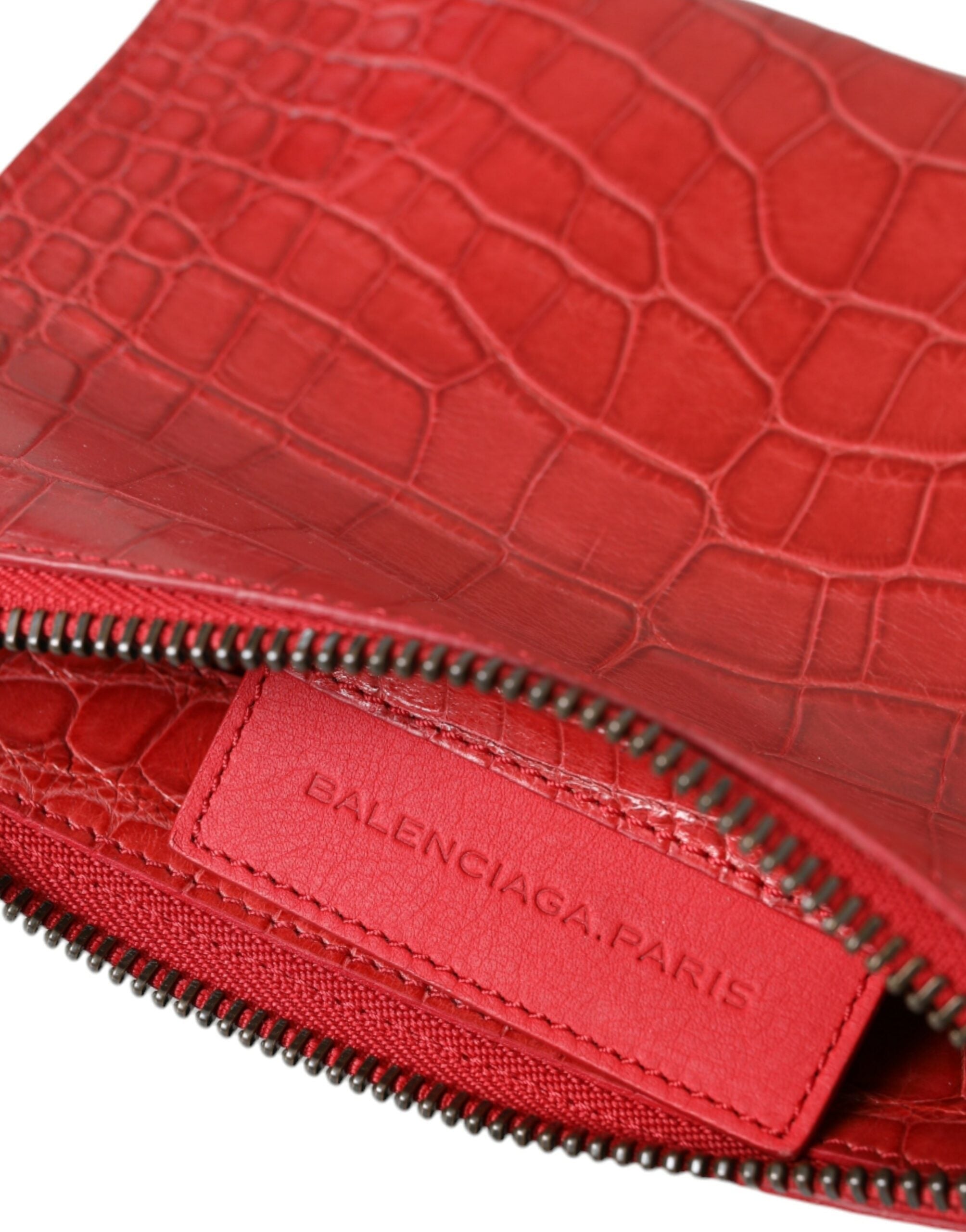 Клъч чанта от естествена кожа от алигатор Balenciaga в червено