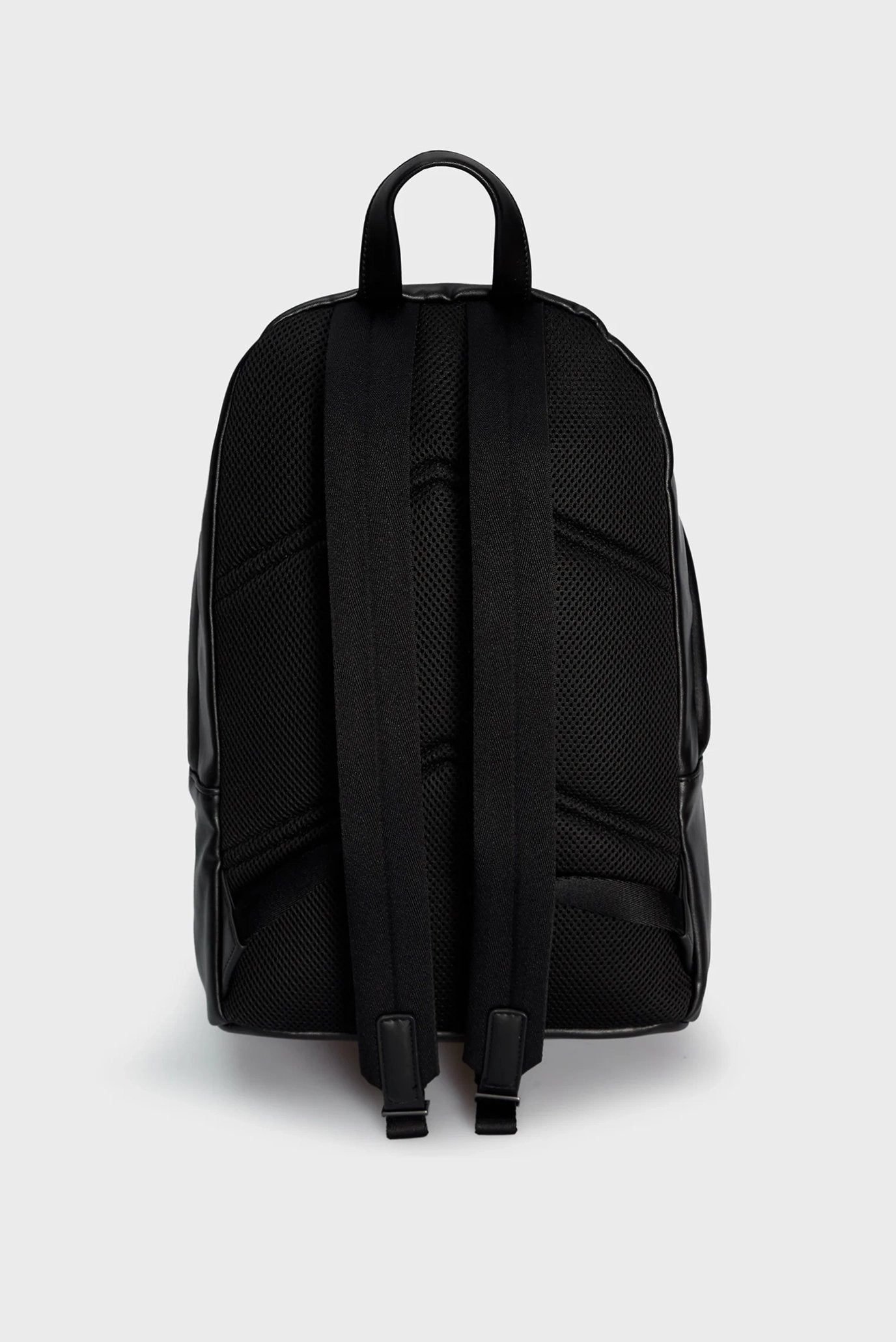 Мъжка раница Men’s rucksack Calvin Klein
K50K510832 Black back view