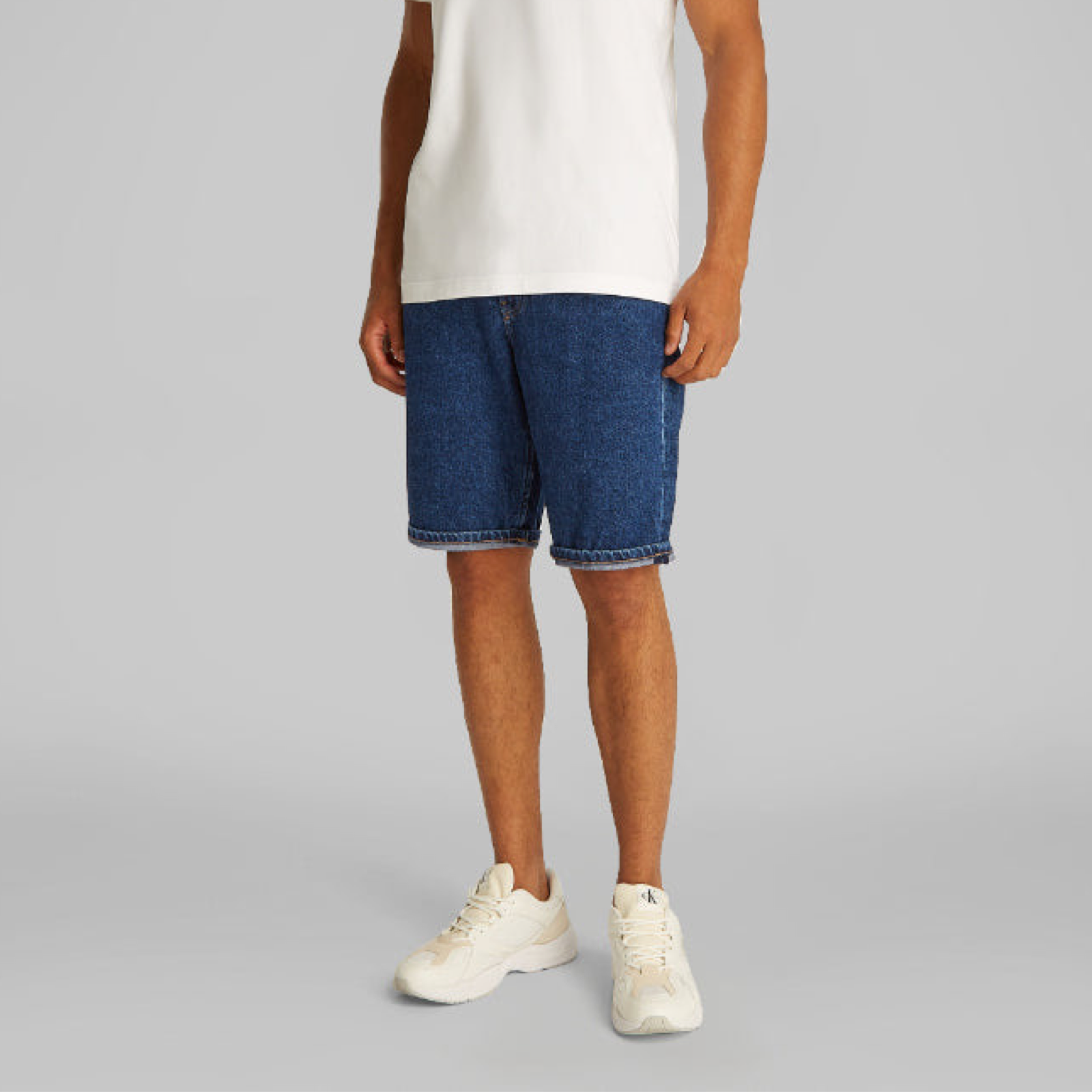 Мъжки дънкови къси панталони Calvin Klein Jeans Men Shorts J30J327192 1BJ Front View