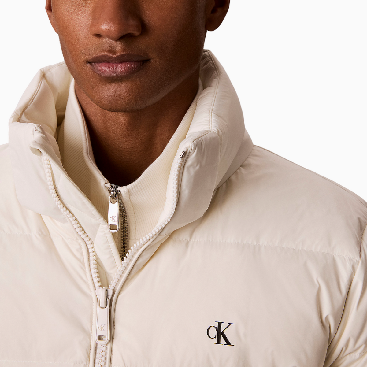Мъжко бяло яке Calvin Klein Jeans Men Jacket LV04RG515G YAF Close-Up