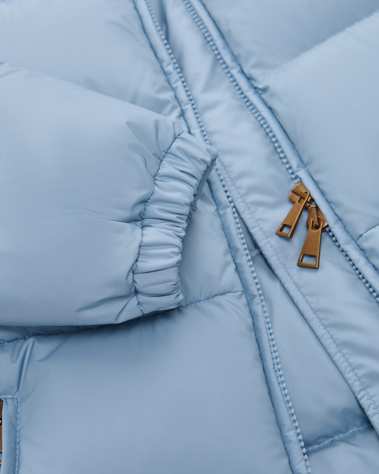 Дамско яке Women’s short down jacket Moncler Dourble K20931A00229597YW715 Light Blue zip view