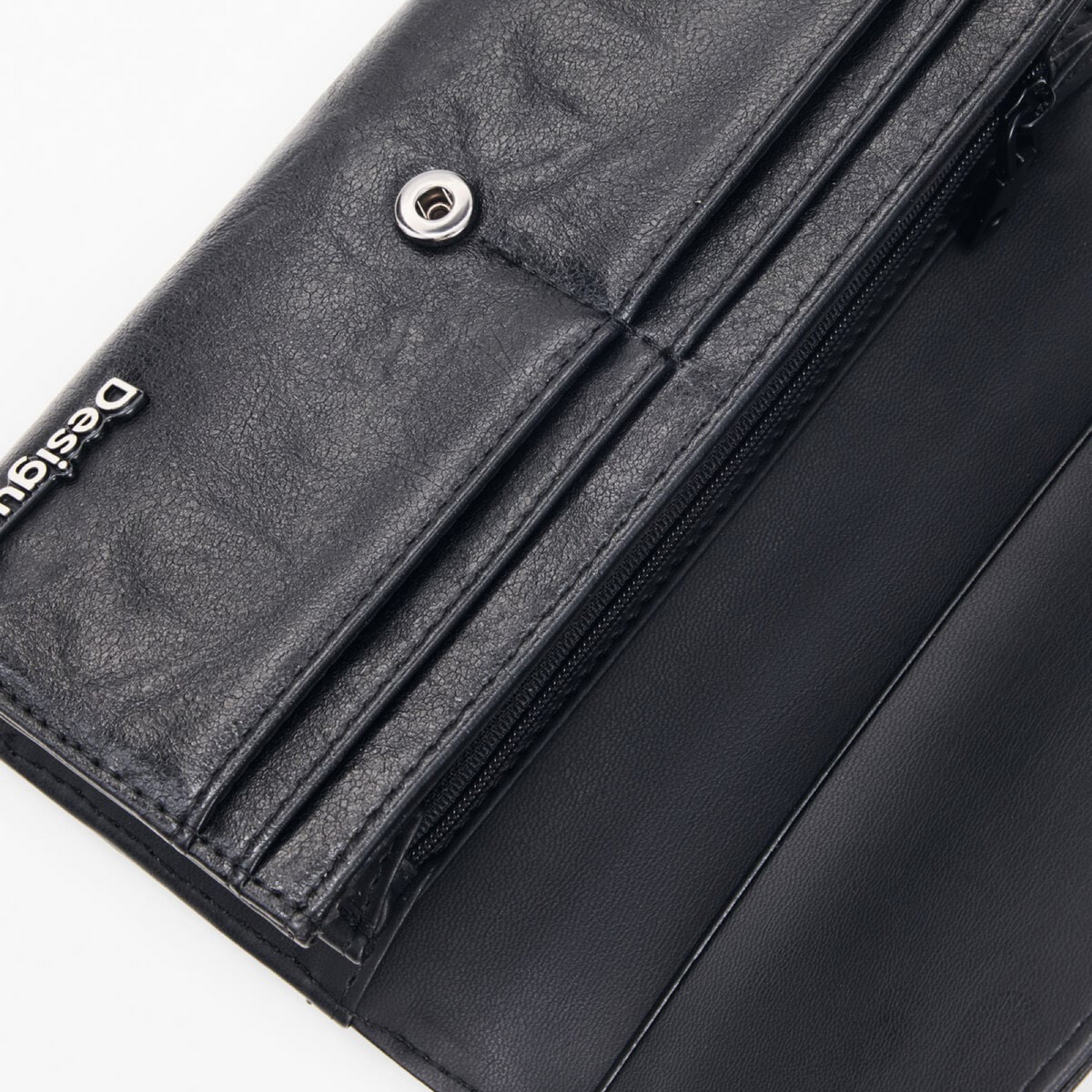 Дамско портмоне Desigual Women Wallet 26WAYP31 2000 Inside View