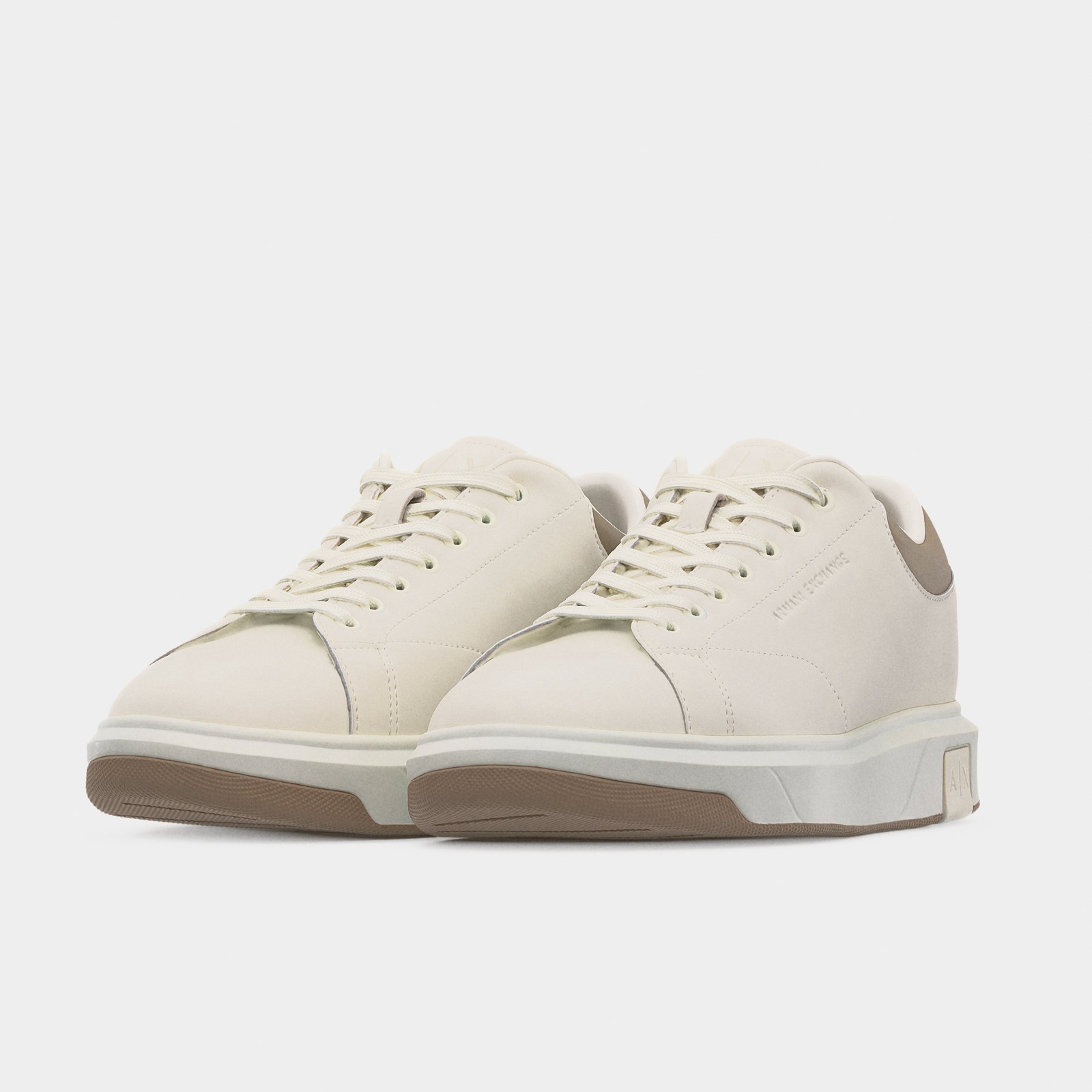 Мъжки кецове Armani Exchange Men Sneakers XUX123 XV534 MZ750 Front View