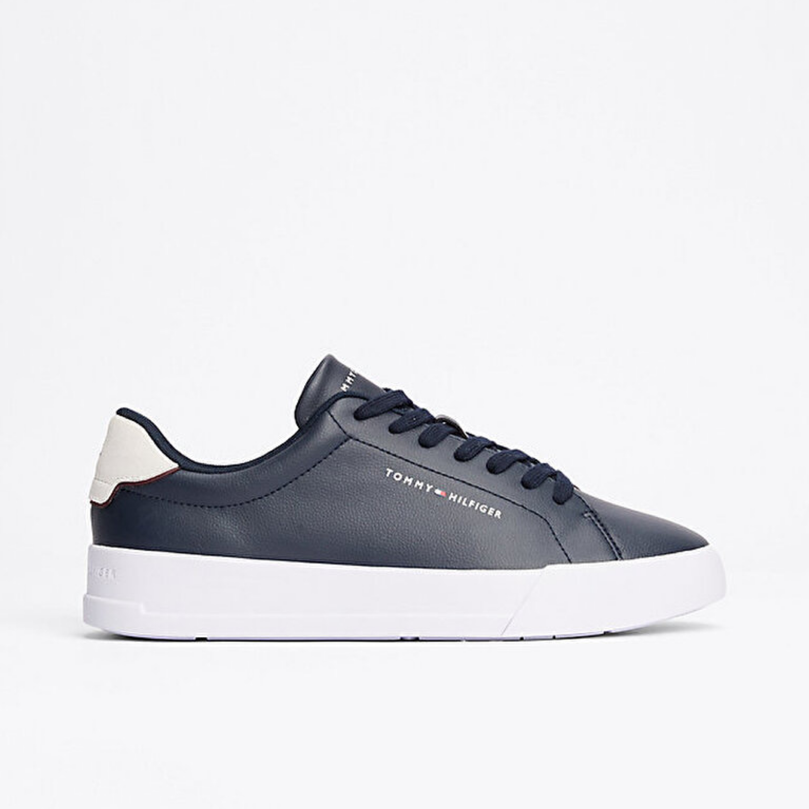 Мъжки кецове Tommy Hilfiger Men Sneakers FM0FM05367 DW5 Lateral View