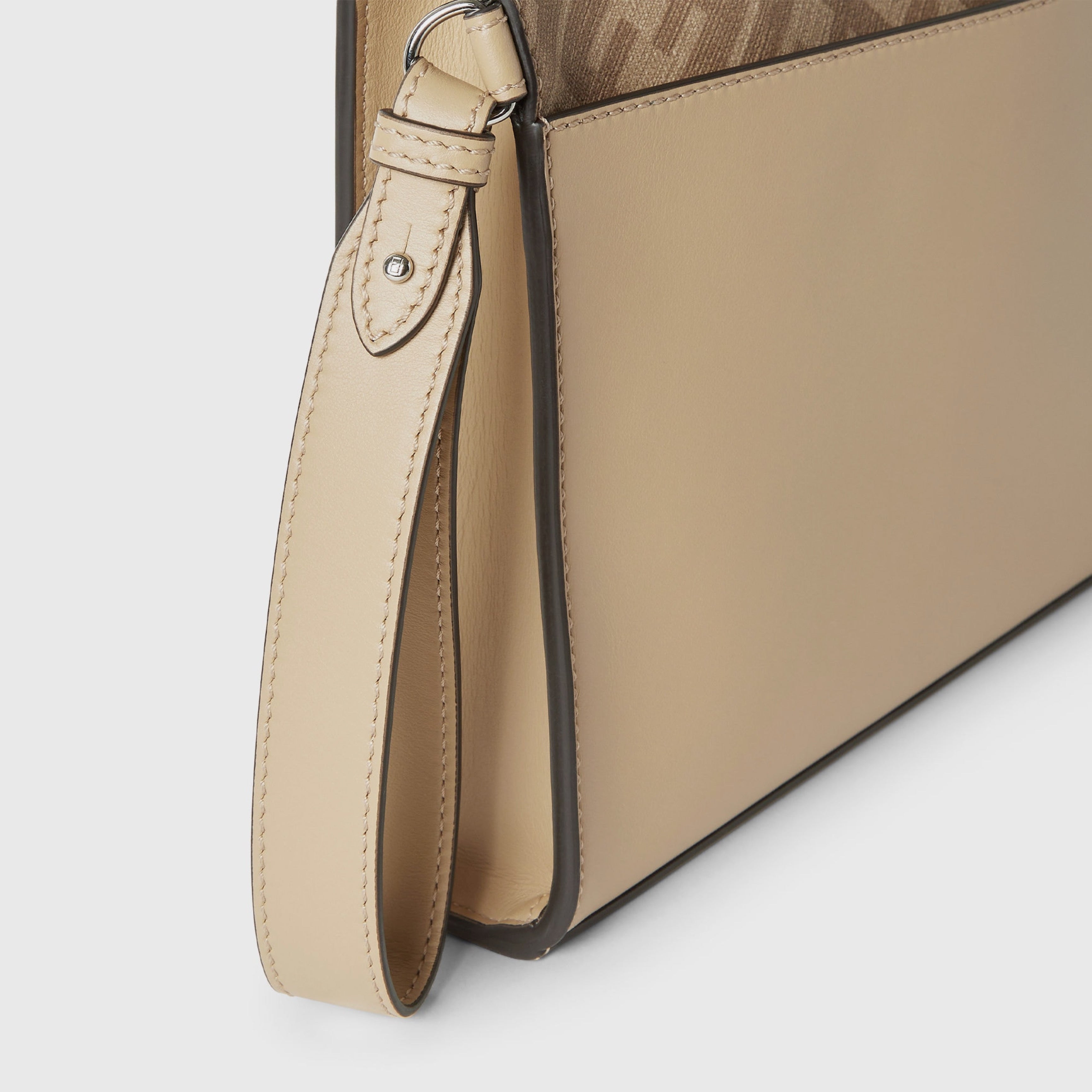 Мъжка клъч чанта Men’s FF Squared clutch bag FENDI 7VA491AV83F19VE Beige handle view