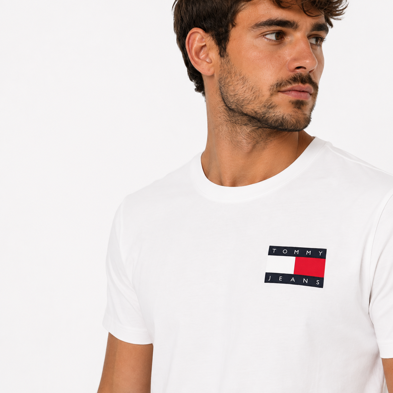 Мъжка бяла тениска Tommy Hilfiger Jeans DM0DM20740 YBR Close-Up
