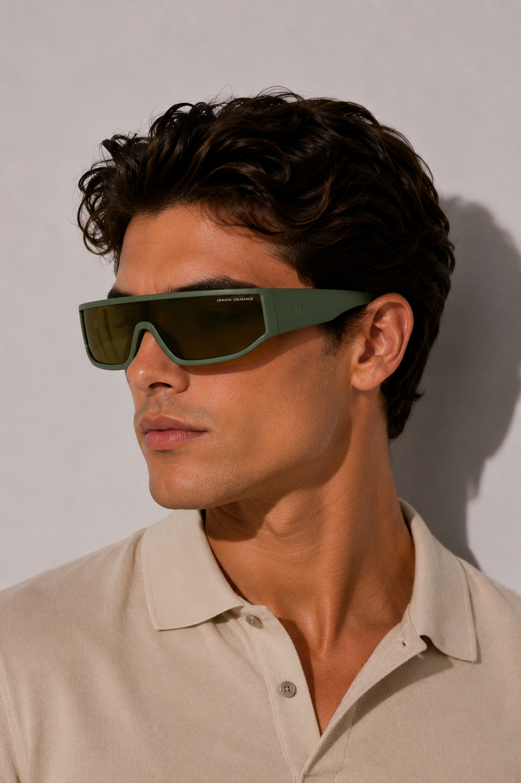 Слънчеви очила Unisex sunglasses ARMANI EXCHANGE AX4153S U83708 Green men lifestyle view