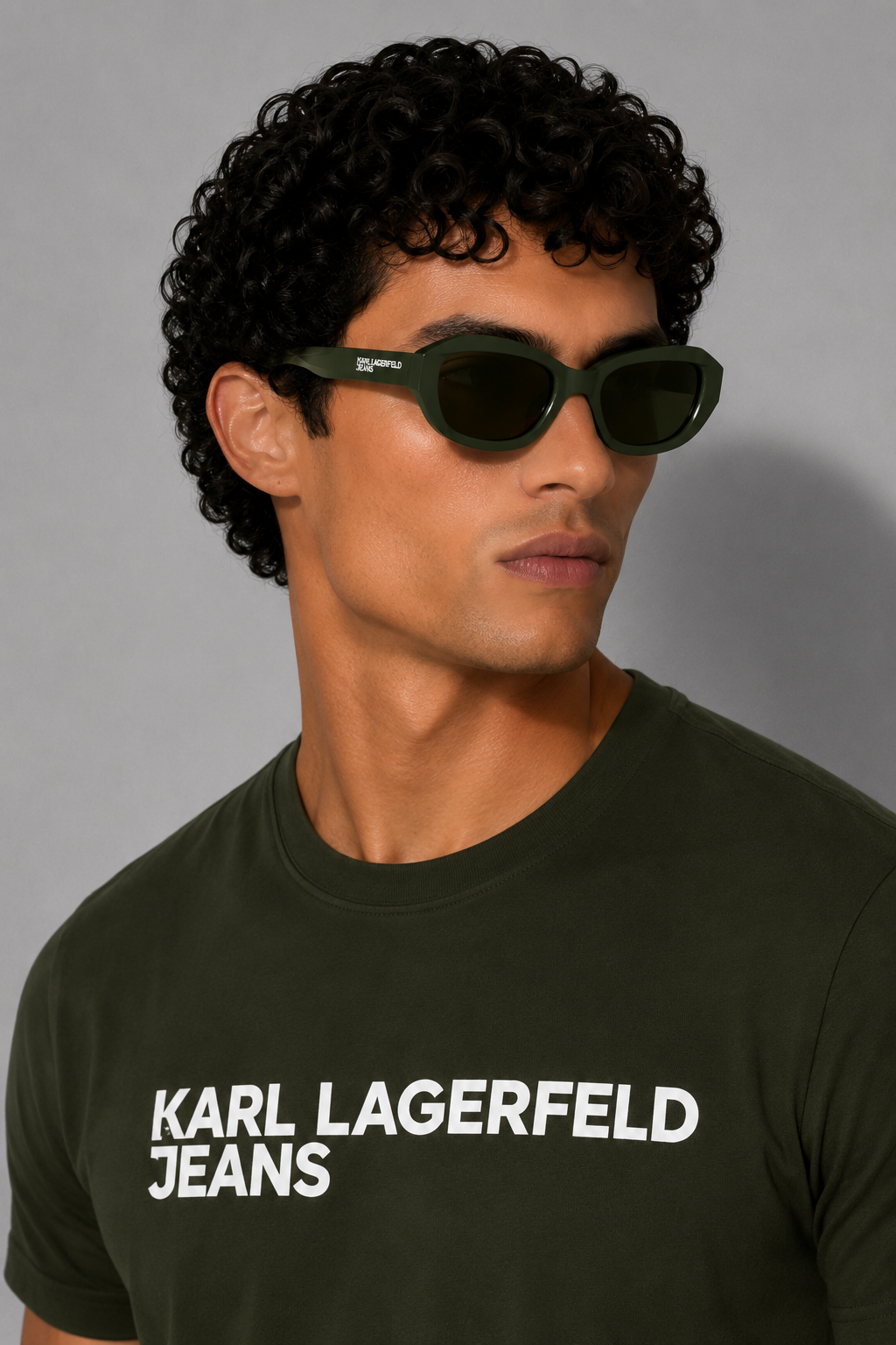 Слънчеви очила Unisex sunglasses Karl Lagerfeld Jeans KLJ6200S 305 Dark Olive Green +Light Lime lifestyle view 3
