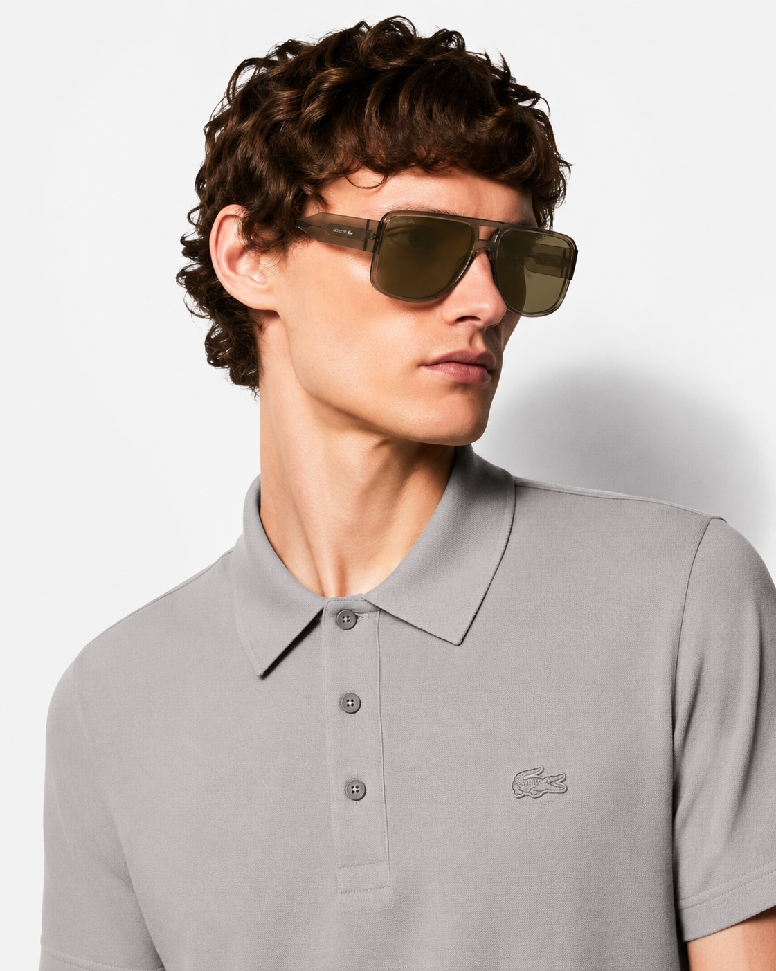 Слънчеви очила Unisex sunglasses LACOSTE
L6056S 210 Brown lifestyle view 2