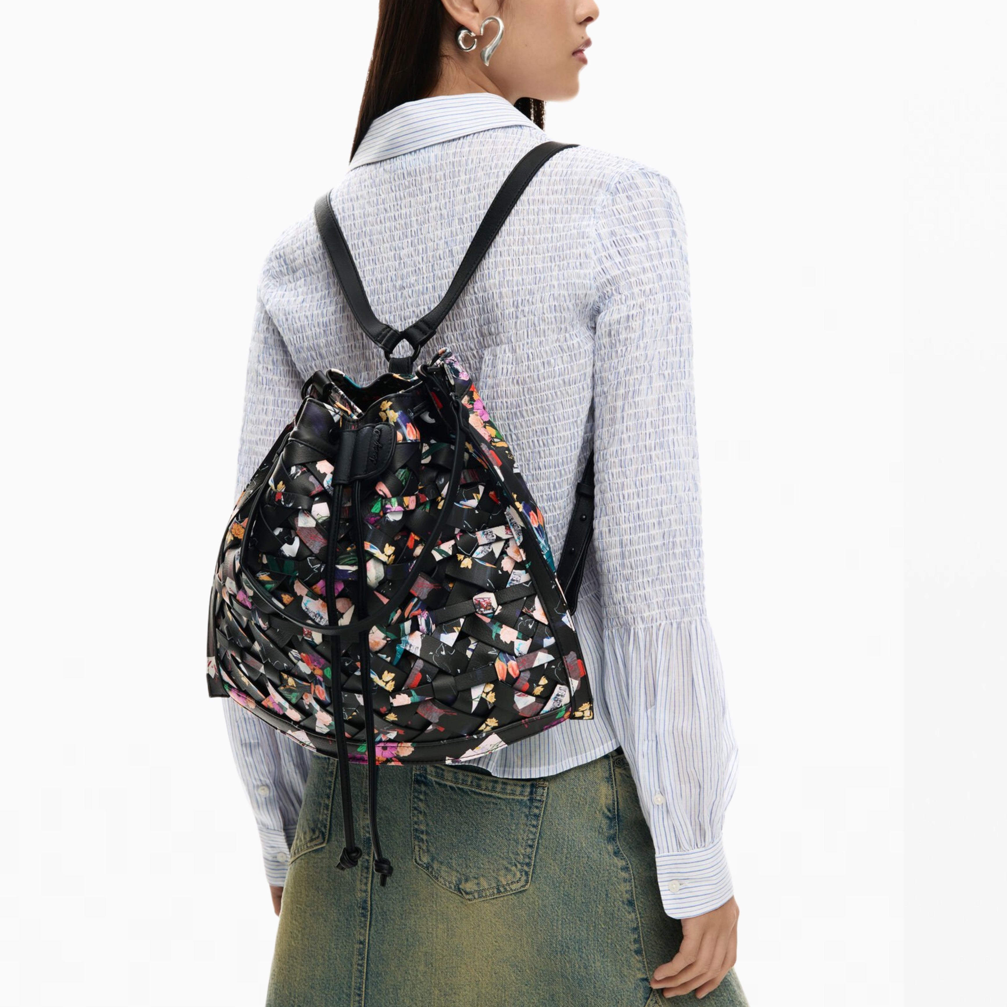 Дамска раничка Women’s backpack Desigual
26SAKP36 2000 Black