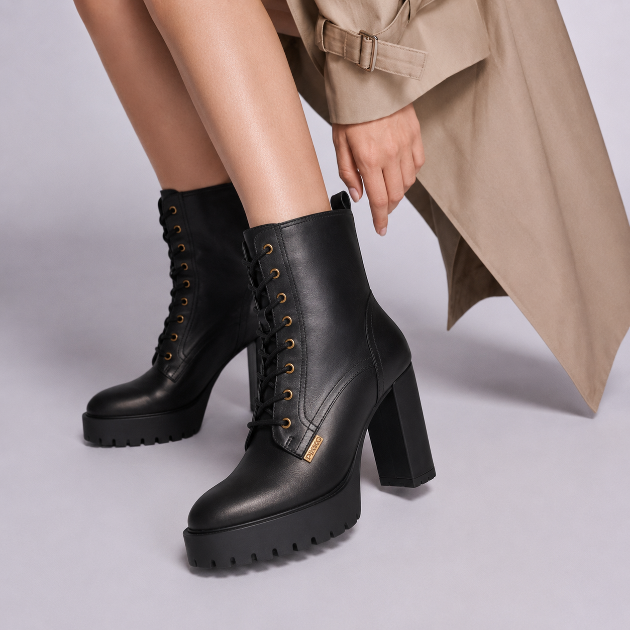 Дамски боти с ток Women’s boots Pinko Clara 03
SD0581P001 Z99 Black