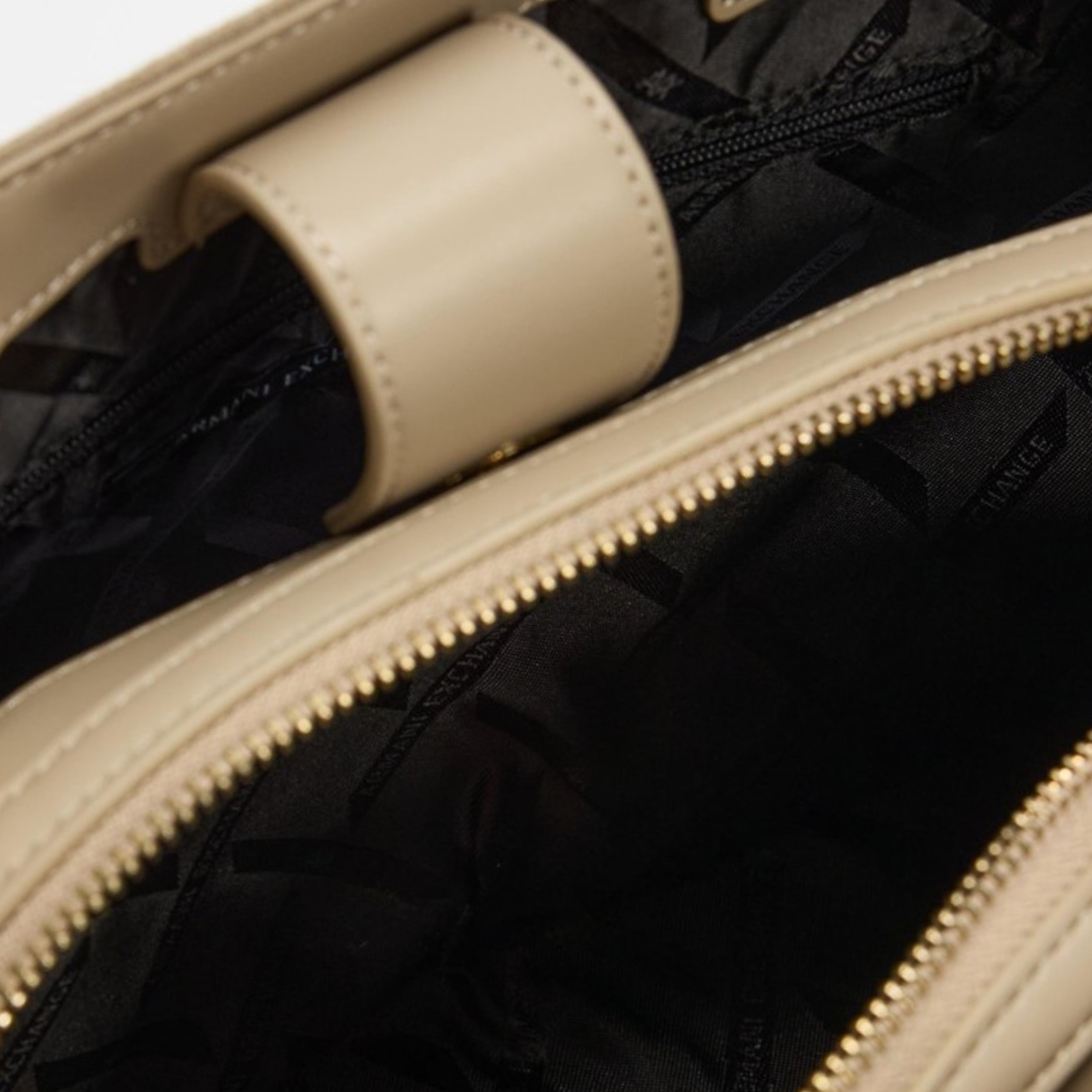 Дамска чанта за ръка Women’s handbag Armani Exchange XW001545 AF22630 U6223 Beige inside view