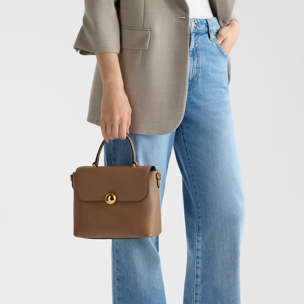 Women’s handbag Furla Moonlight S Top Handle
WB01882_BX3036_1002_4489S Toffee lifestyle view