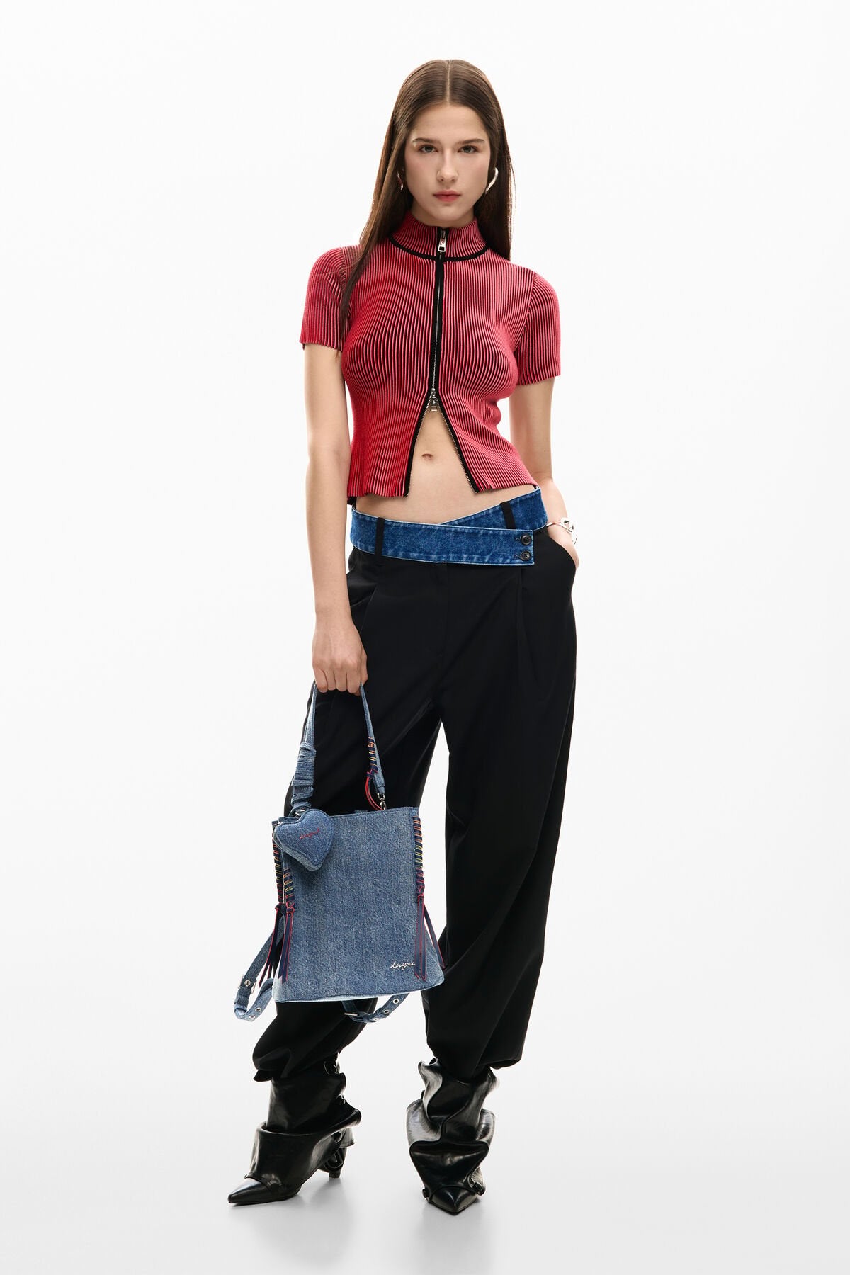 Дамска раница Women’s rucksack Desigual
26SAKD08 5005 Denim Blue lifestyle view