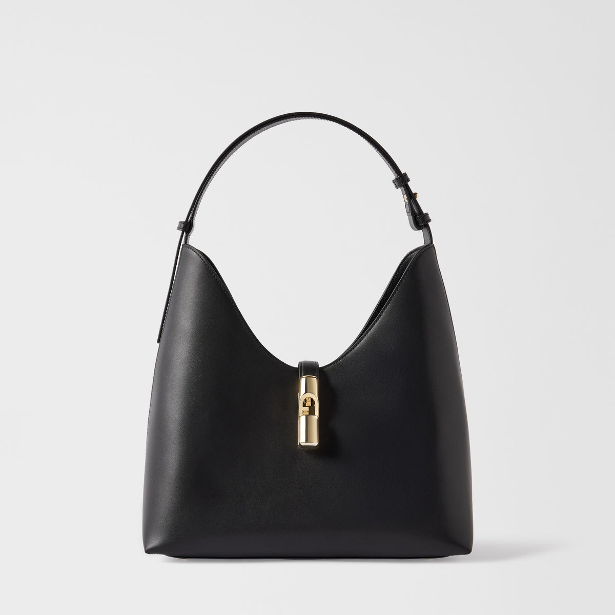 Women’s shoulder bag Furla Goccia M
SKU: WB01499_BX3104_1007 O6000 Black