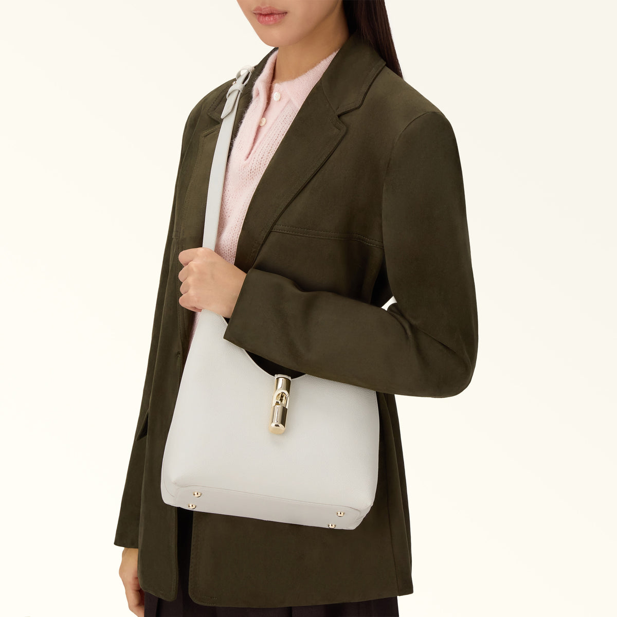 Women’s shoulder bag Furla Goccia S
WB01979_BX3353_1007_PNN00 Panna lifestyle view 1
