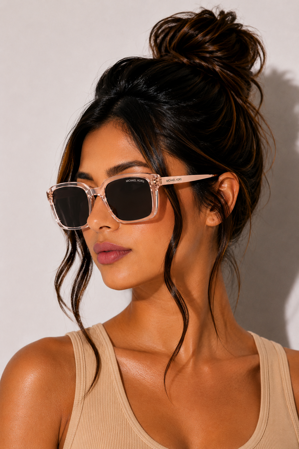 Дамски слънчеви очила Women’s sunglasses MICHAEL KORS MK-2221U Pink lifestyle view