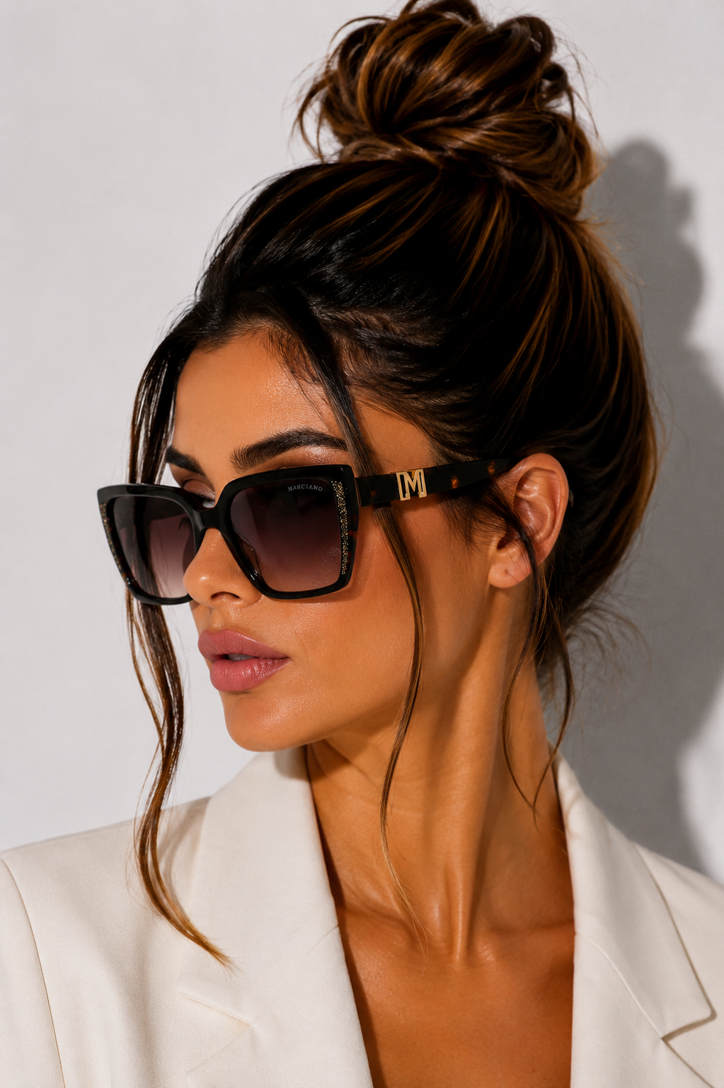 Дамски слънчеви очила Women’s sunglasses Marciano by Guess GM00012 05B Black lifestyle view