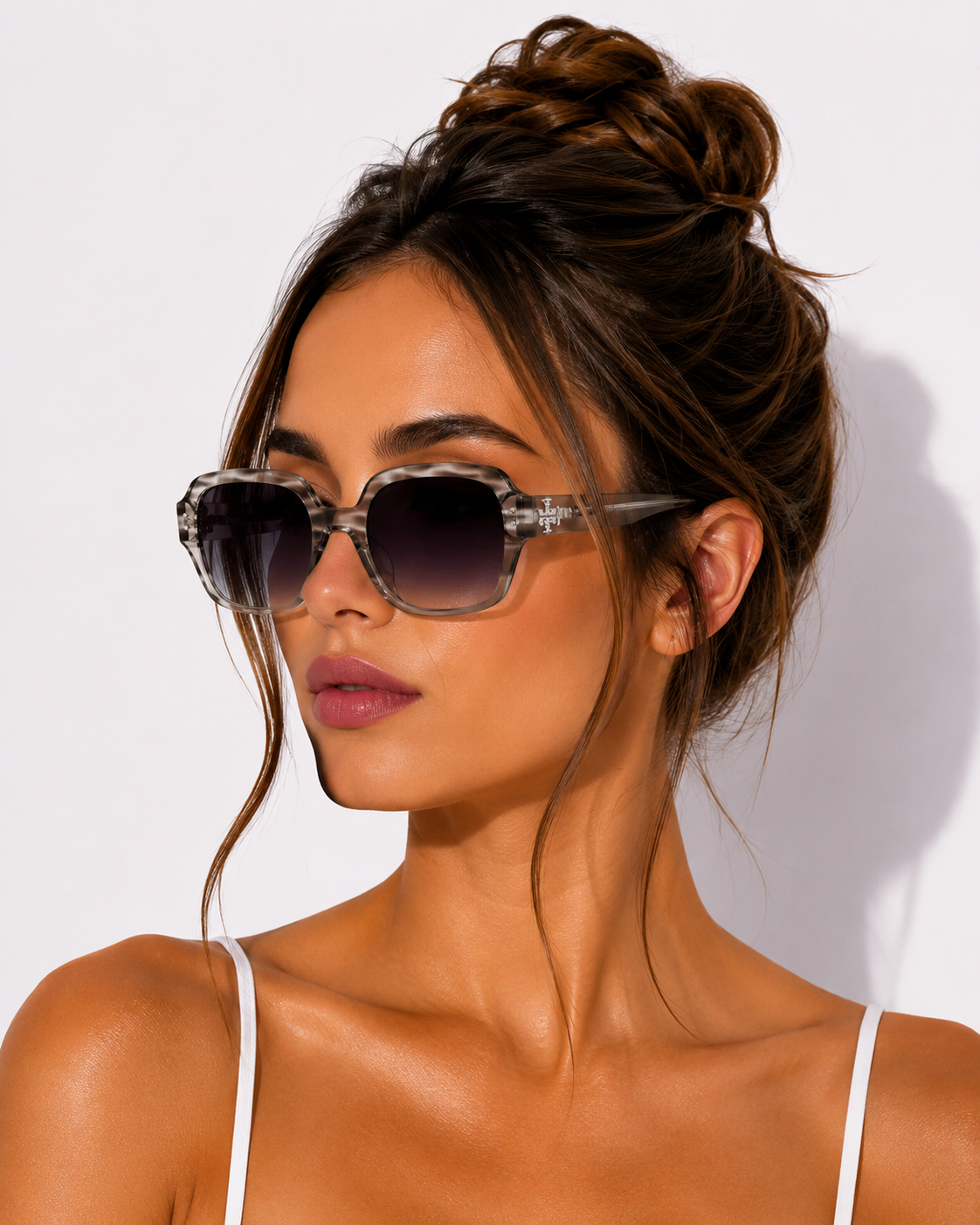 Дамски слънчеви очила Women’s sunglasses Tory Burch TY7143U17858G Gray lifestyle view