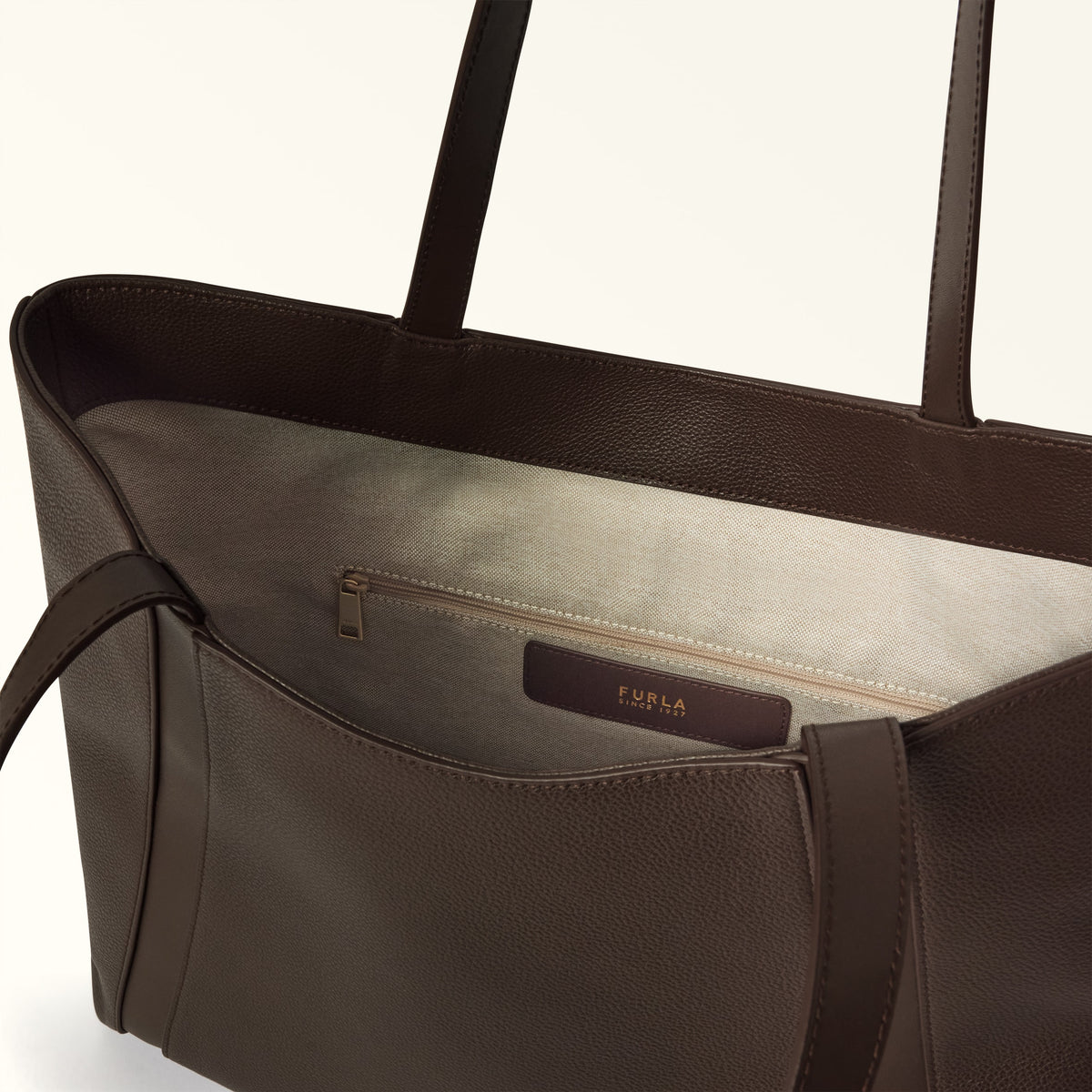 Women’s tote bag Furla Goccia L
WB01788_BX3353_1007_4488S Ciocciolato inside view