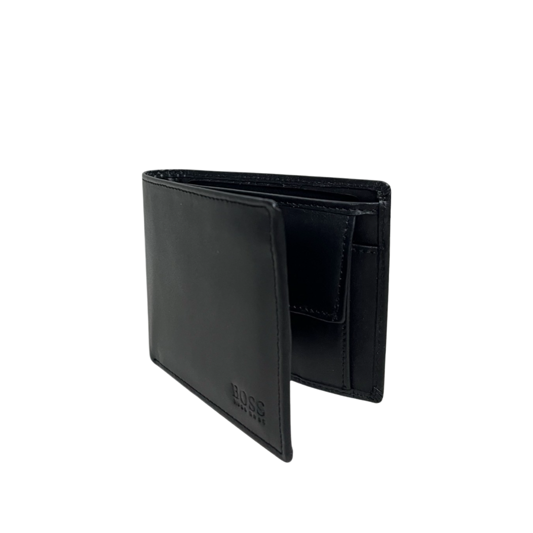 Мъжки портфейл естествена кожа Hugo Boss 50250331 в черно