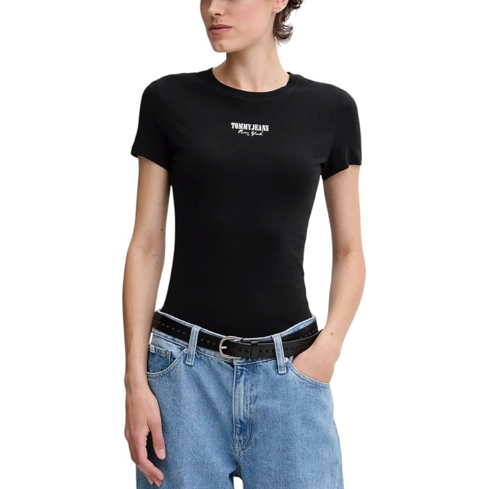 Дамска черна тениска Tommy Hilfiger Jeans DW0DW20913 Front View