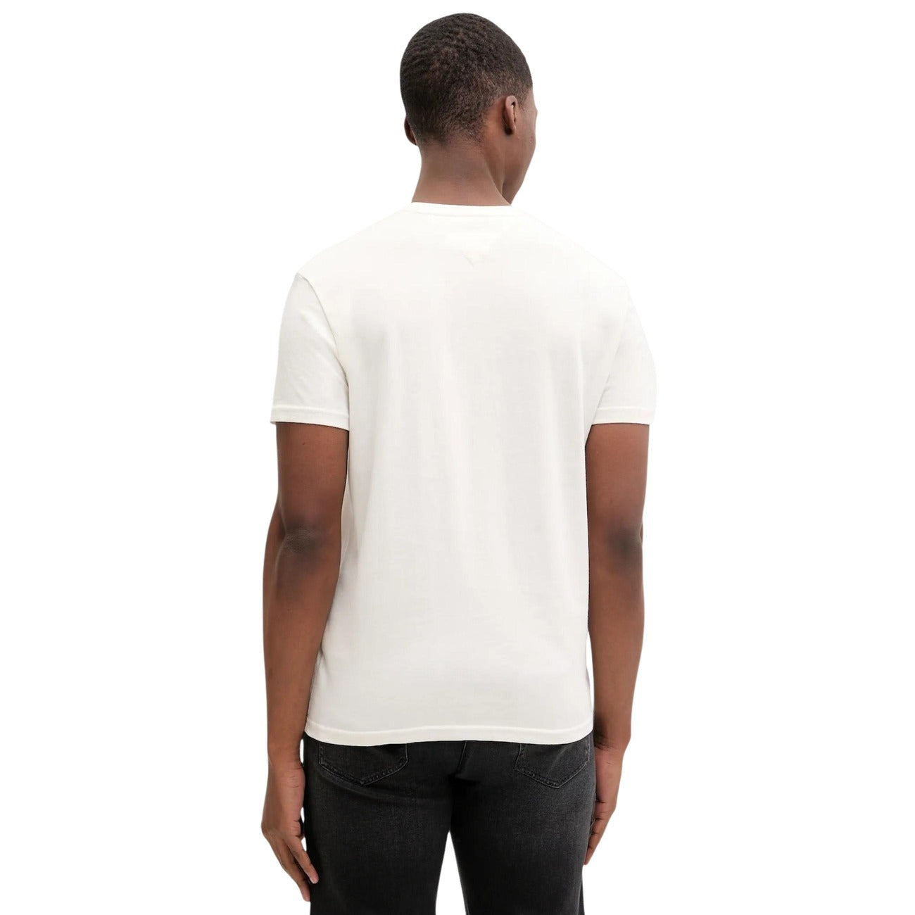 Мъжка бяла тениска Tommy Hilfiger Jeans Men T-shirt DM0DM22317 YBH Back View