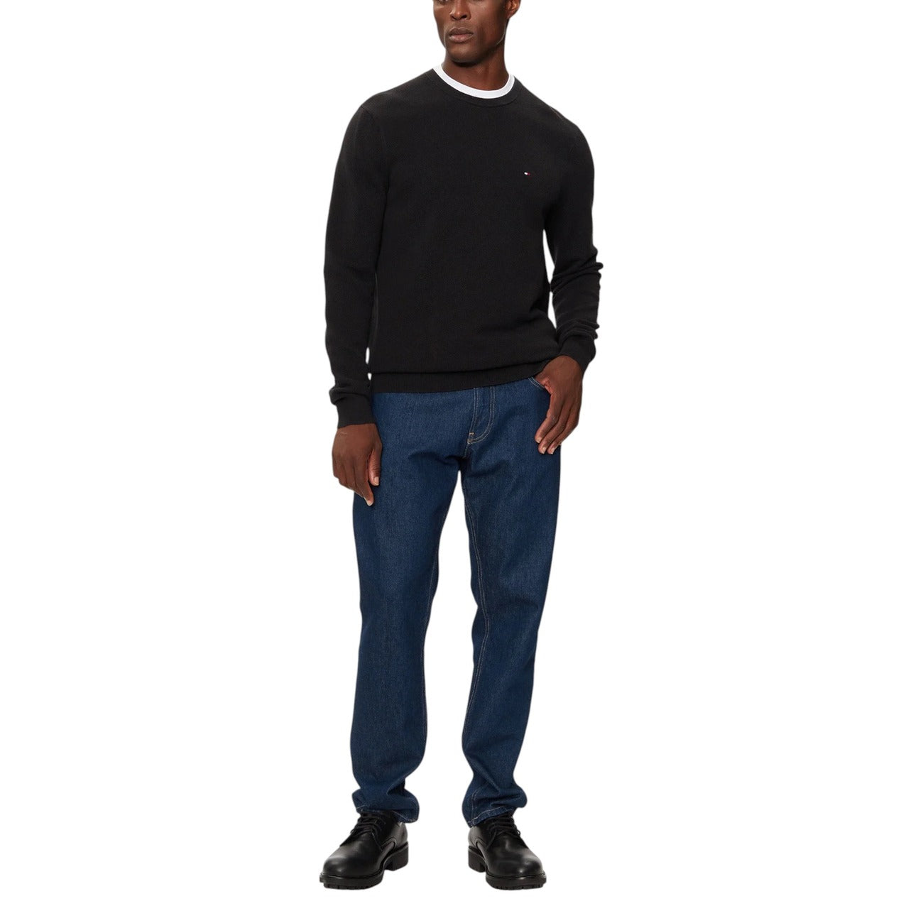 Мъжки черен пуловер Tommy Hilfiger Men Sweater MW0MW36347 Front View