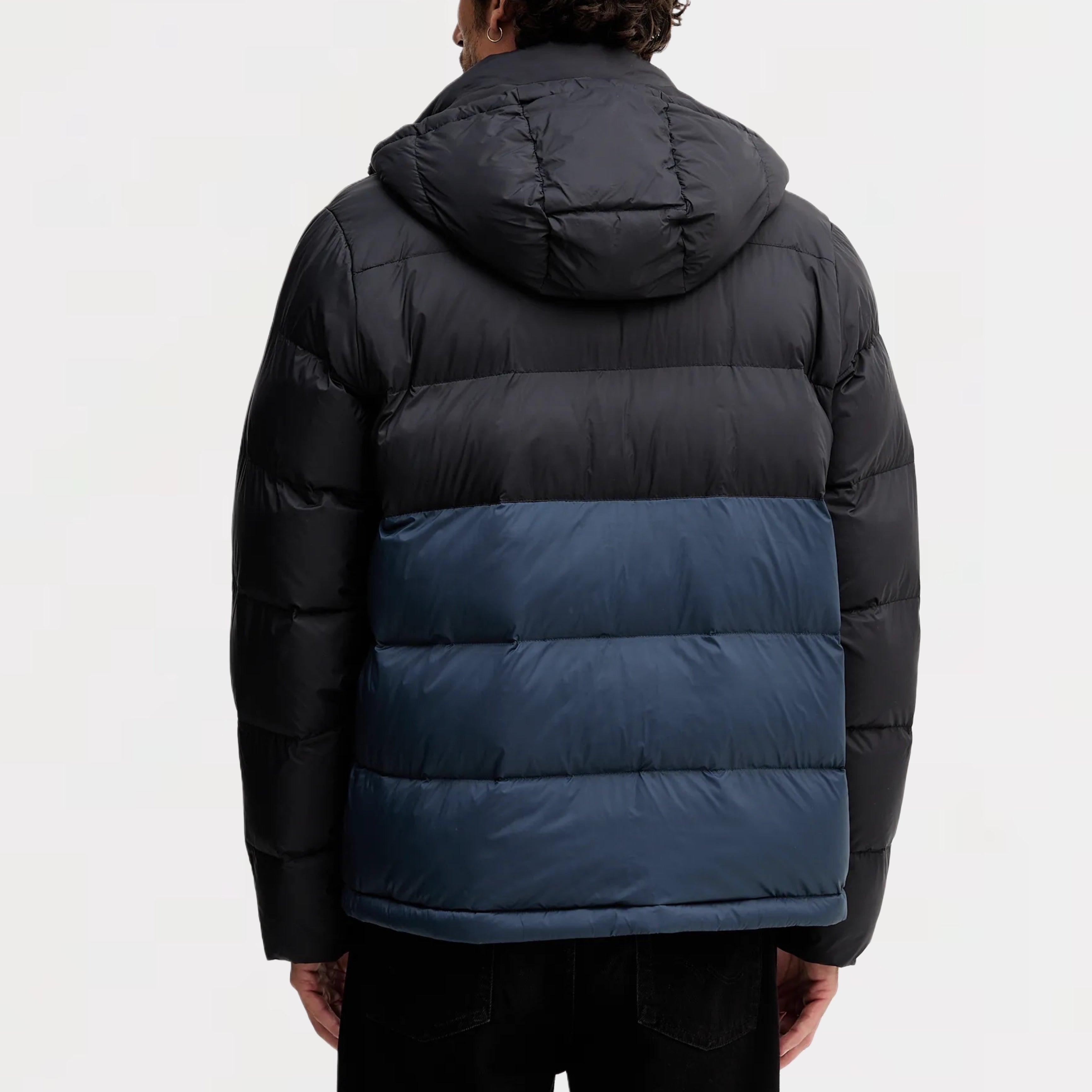 Мъжко яке Men’s jacket Calvin Klein
LV04RD527G UB1 Back view