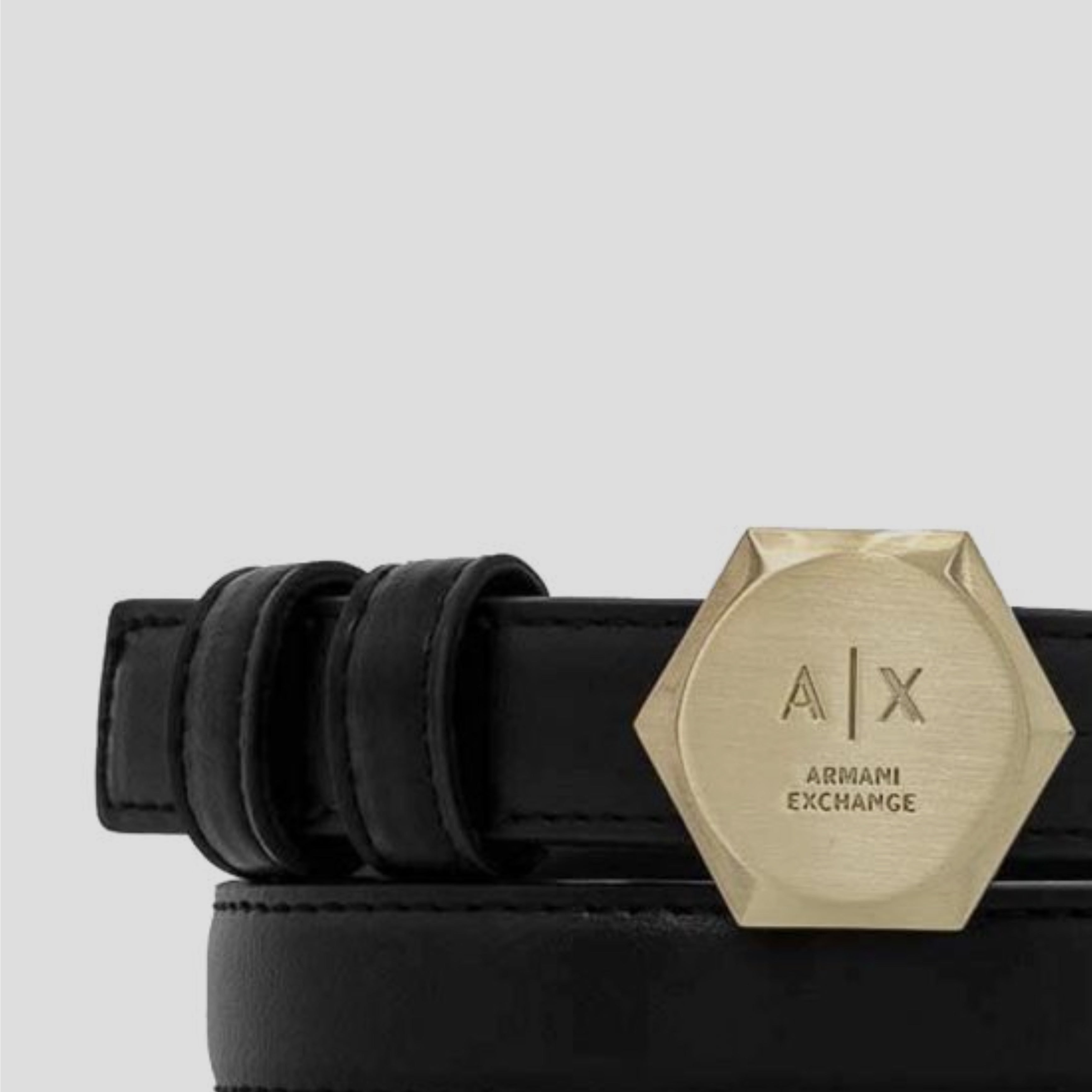 Дамски колан със златиста катарама Women’s belt Armani Exchange
941189 4F788 00020 Black