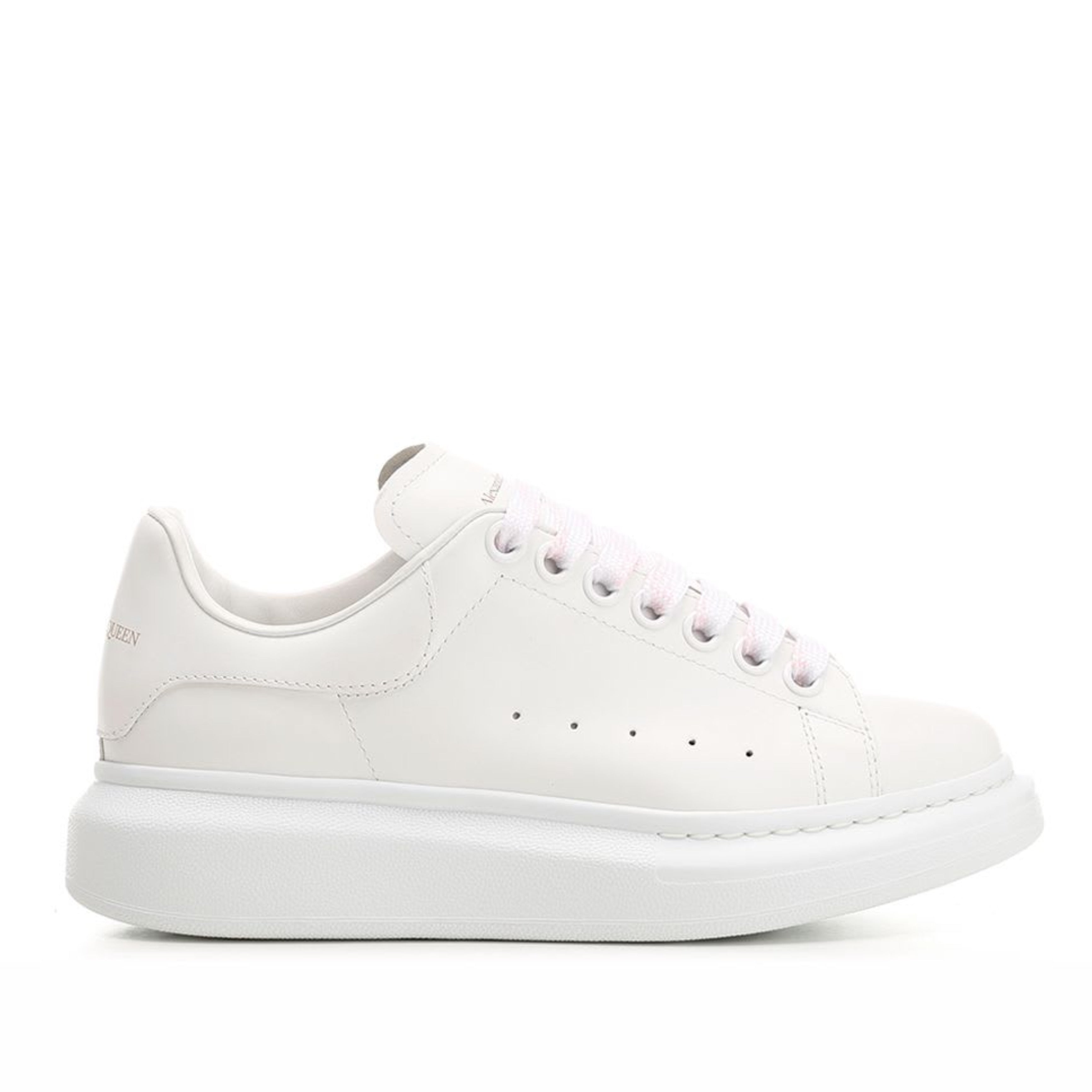 Дамски луксозни кецове от естествена кожа в бяло Women’s oversized sneakers Alexander McQueen 553770-WIEE0-9000 White