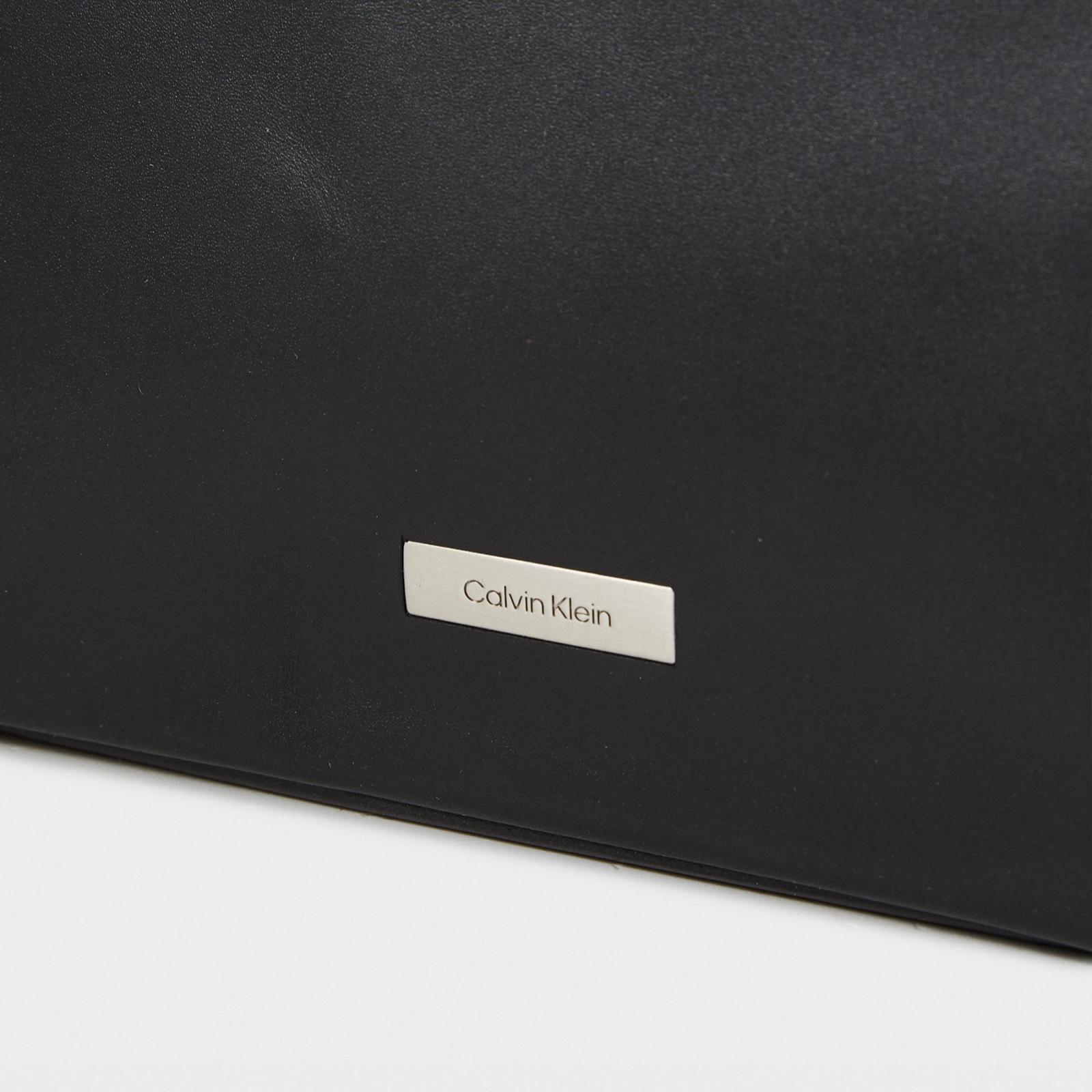 Мъжка козметична чанта Calvin Klein Cosmetic Bag LV04D1132G Close-Up