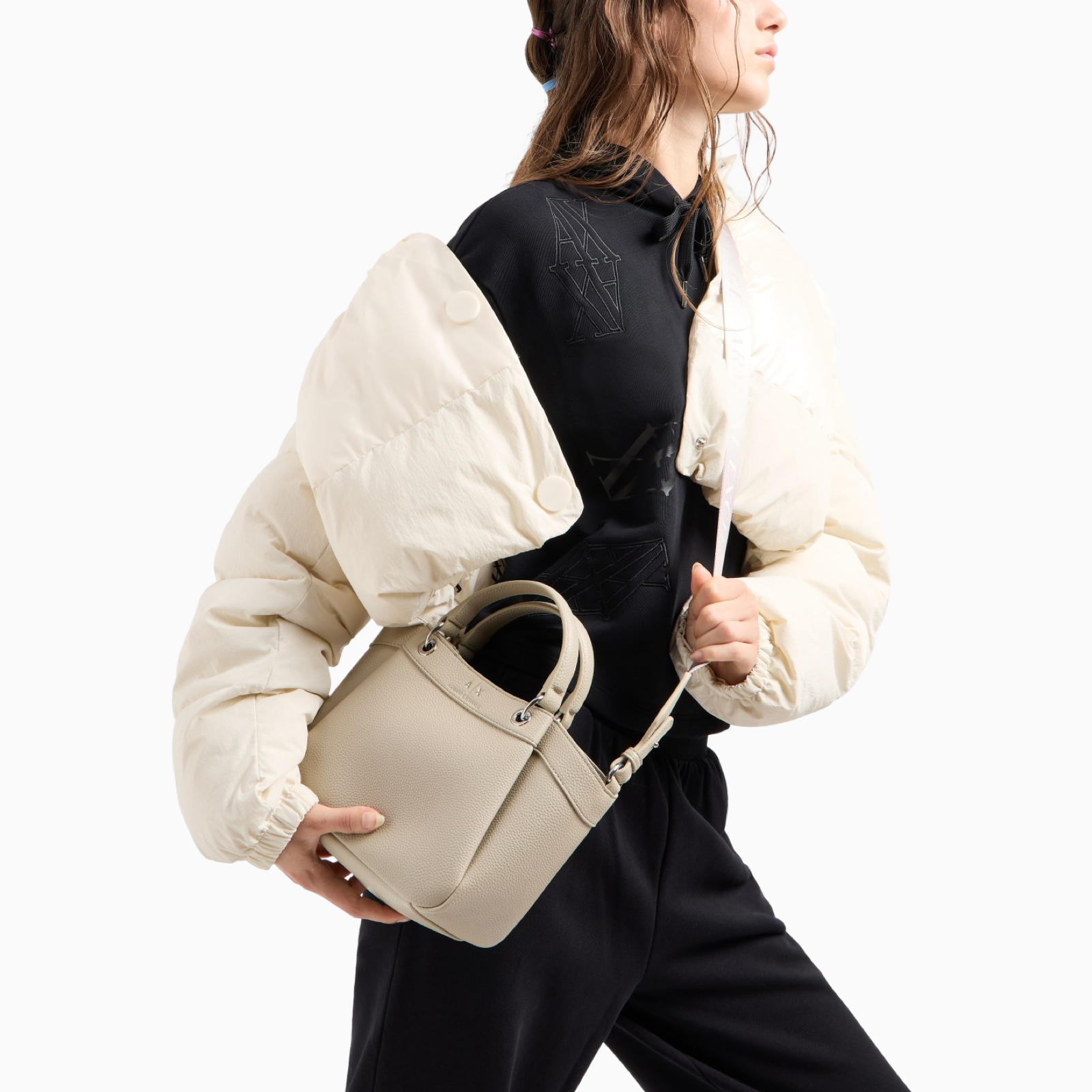 Дамска бежова чанта Armani Exchange 942927 CC783
