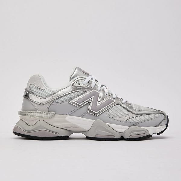 Дамски маратонки New Balance G90602LB Women Sneakers Lateral View