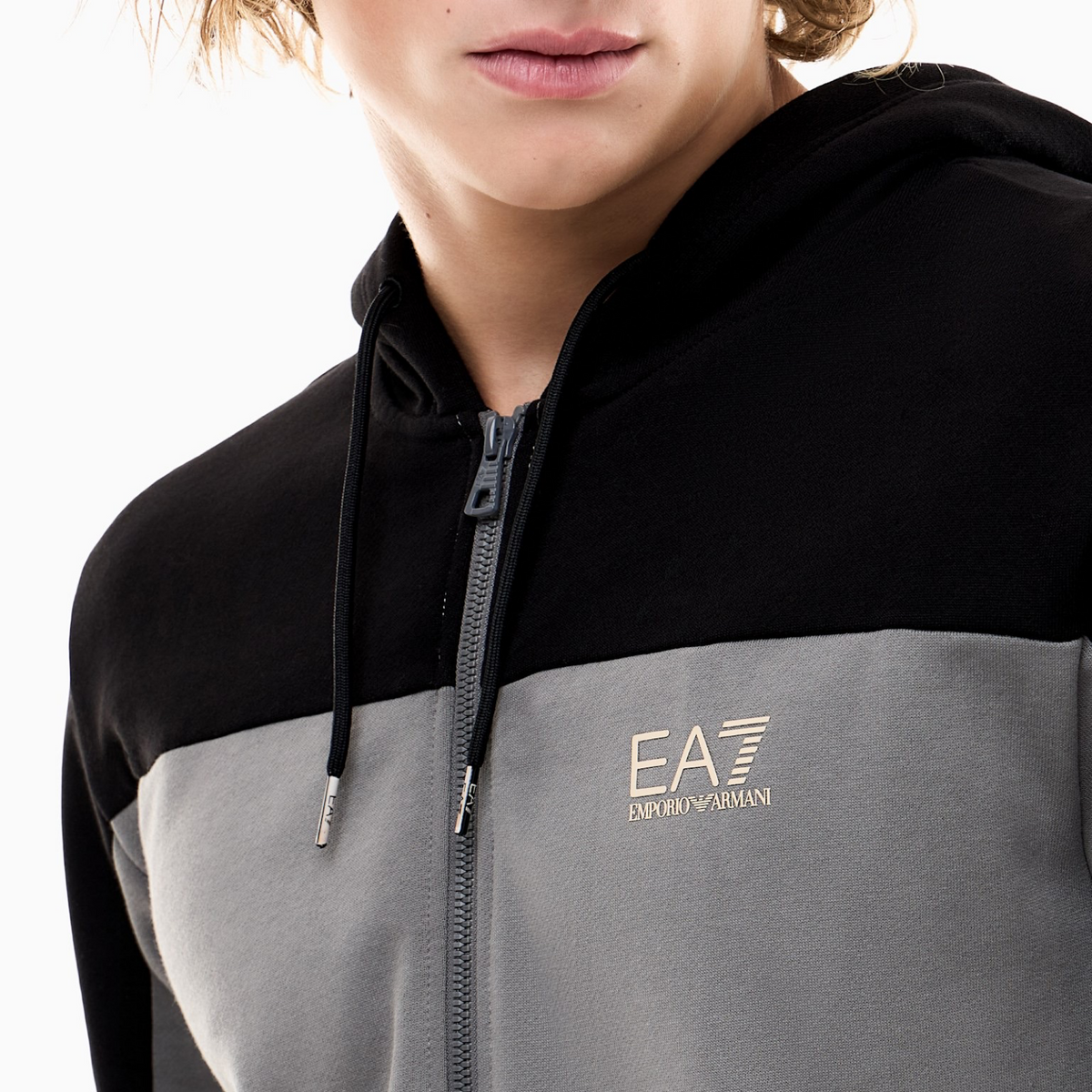 Мъжки екип EA7 Emporio Armani Men Tracksuit 7M002411 AF10377 U8085 Close-Up
