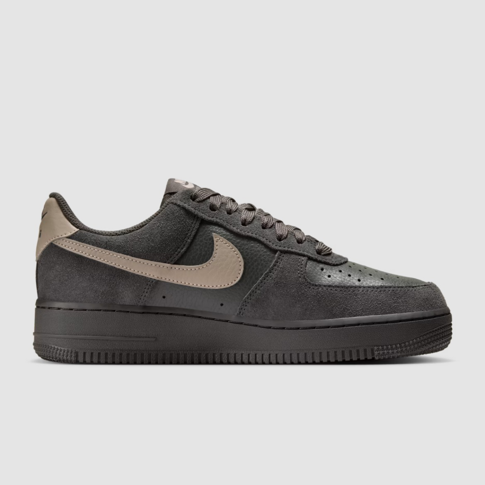 Дамски черни кецове Nike Air Force 1 Low Women Sneakers II7650-200 Medial View