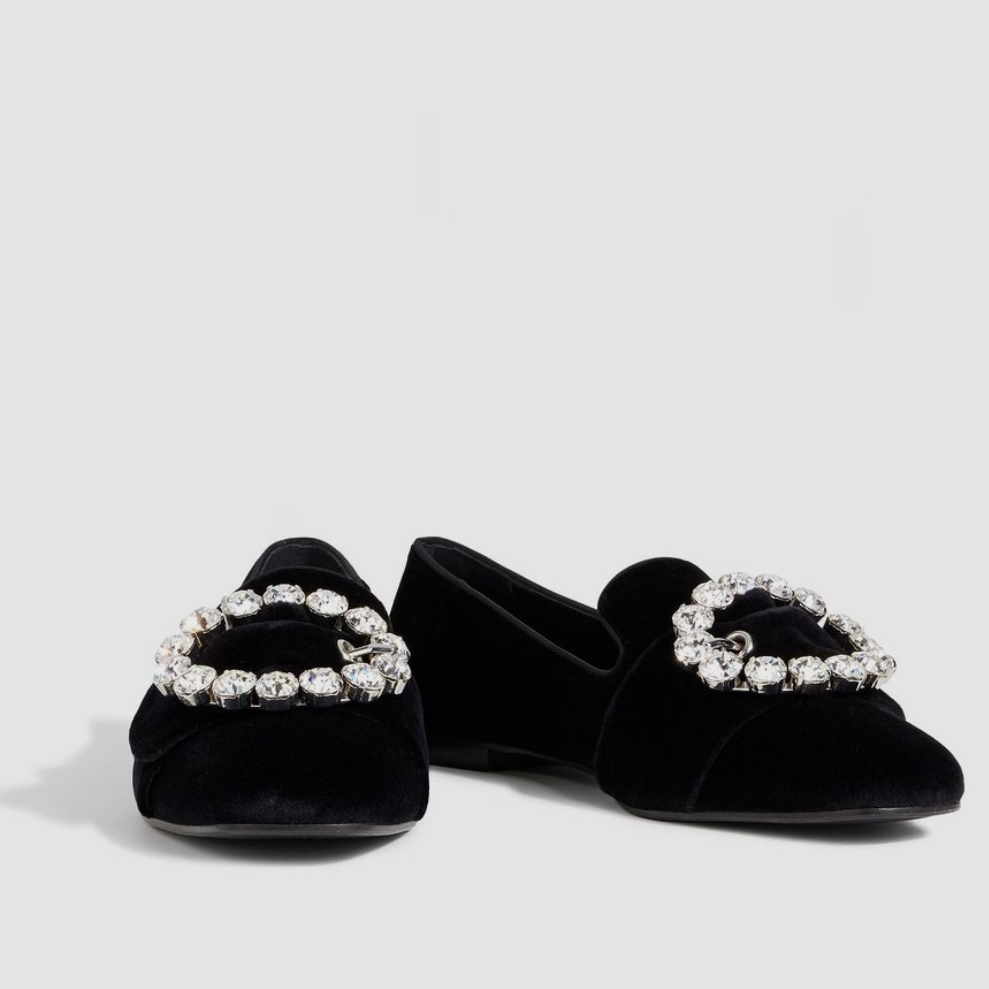 Дамски луксозни кадифени мокасини лоуфъри с кристали DOLCE & GABBANA
Women’s Chic Velvet Crystal-Embelished Loafers