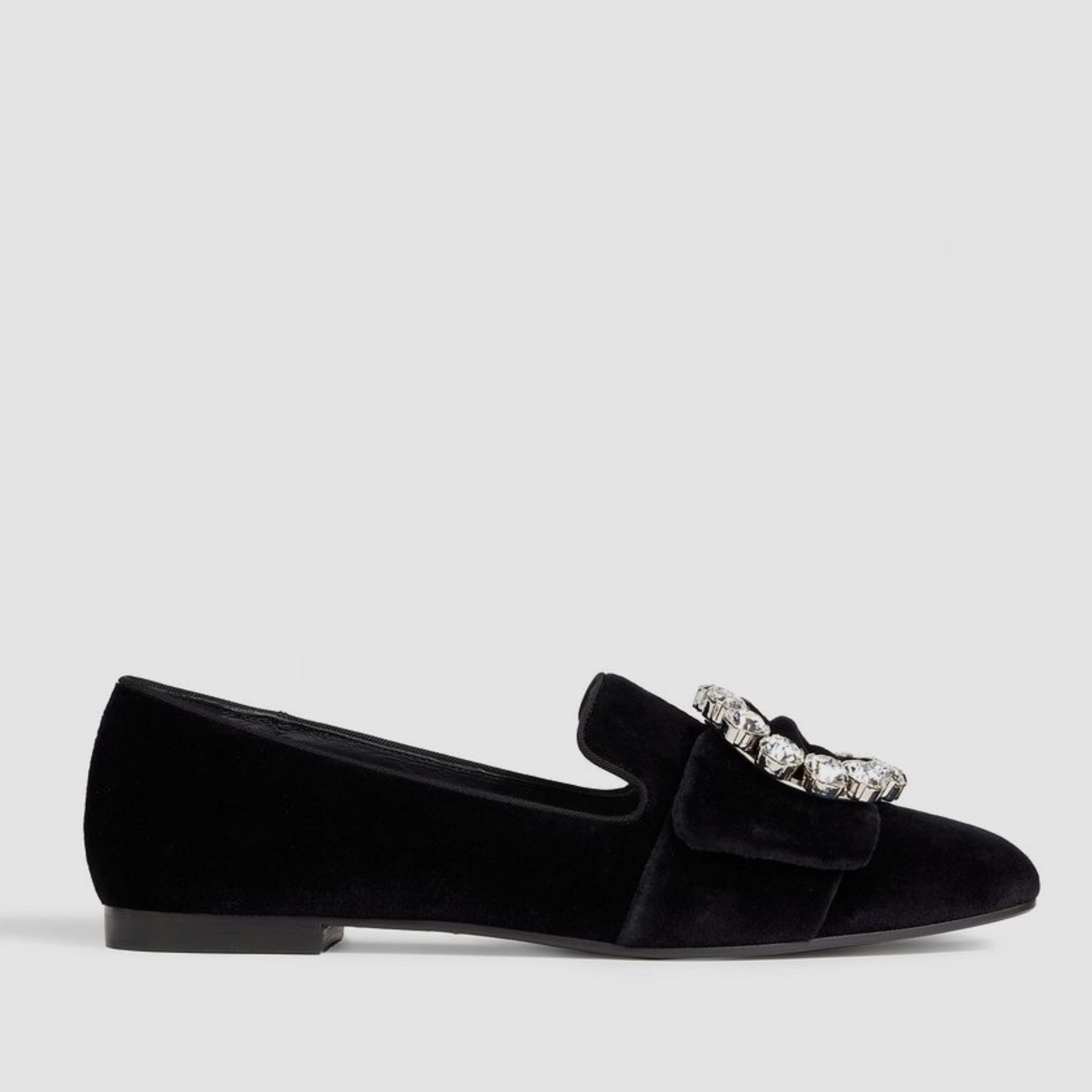 Дамски луксозни кадифени мокасини лоуфъри с кристали DOLCE & GABBANA
Women’s Chic Velvet Crystal-Embelished Loafers