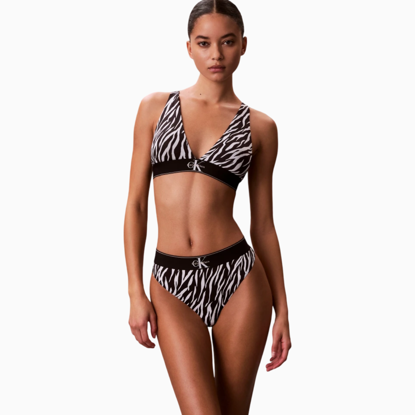 Дамски прашки Calvin Klein Women Thongs LV00QF8813 Y3D Front View