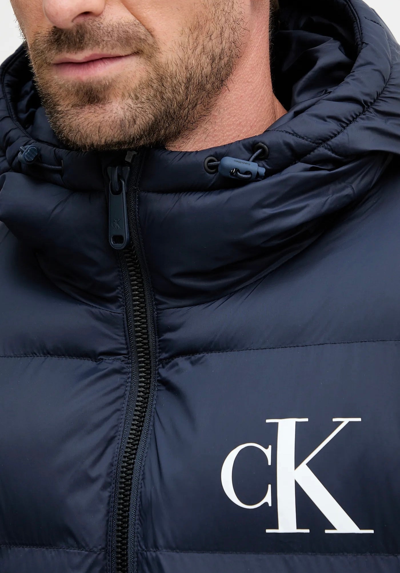 Мъжко яке Men’s jacket Calvin Klein
LV04RD528G CEF close up view

