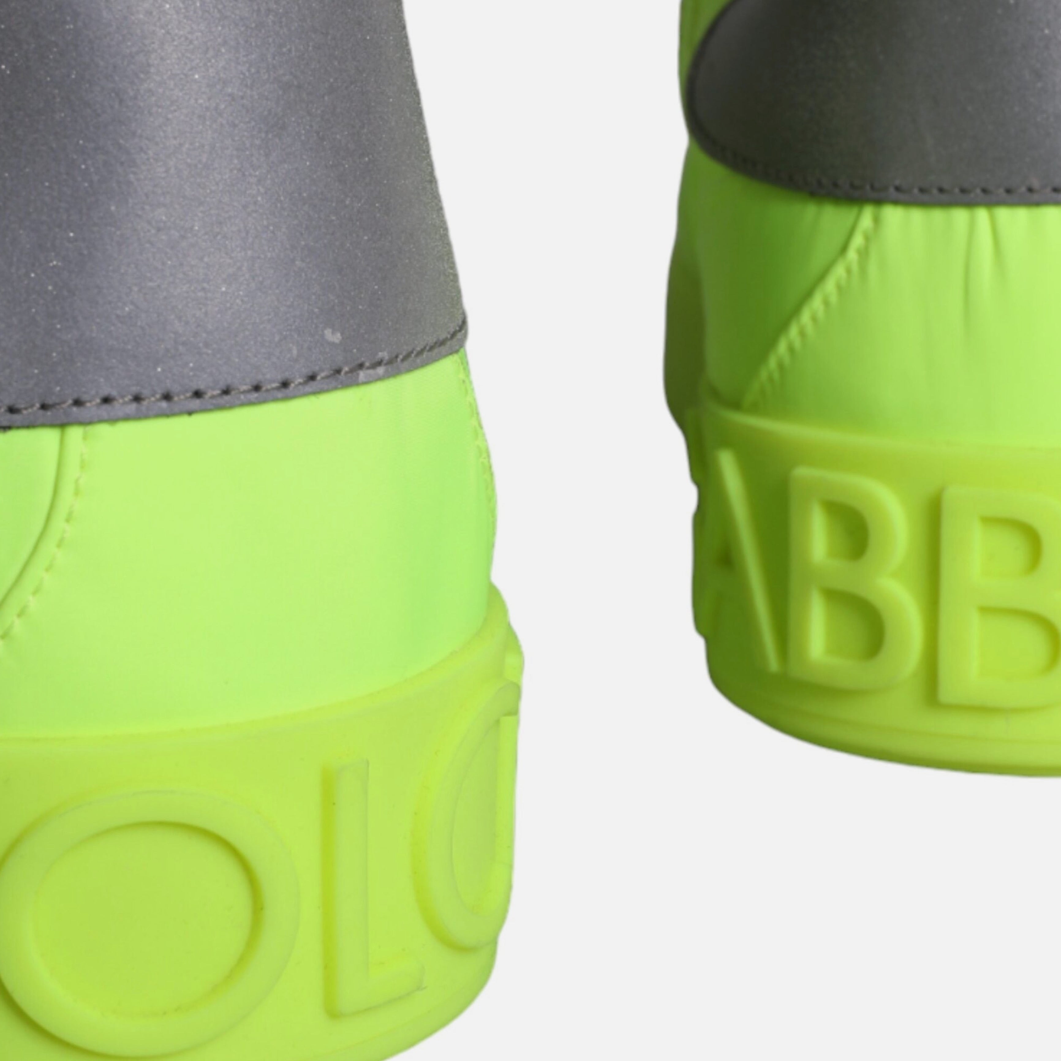 Мъжки луксозни кецове в електриково зелено и жълто Dolce & Gabbana Men’s Neon Yellow/Green Logo Tape Low Top Sneakers